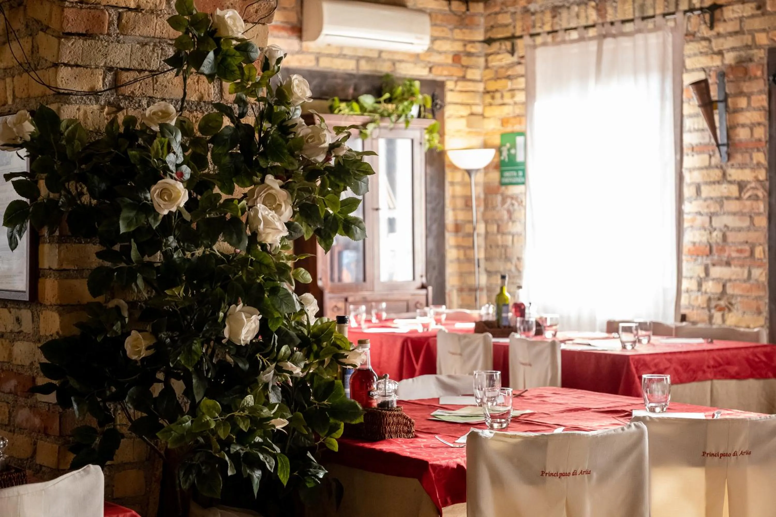 Restaurant/places to eat in Principato Di Ariis Hotel 3 stelle Room Only