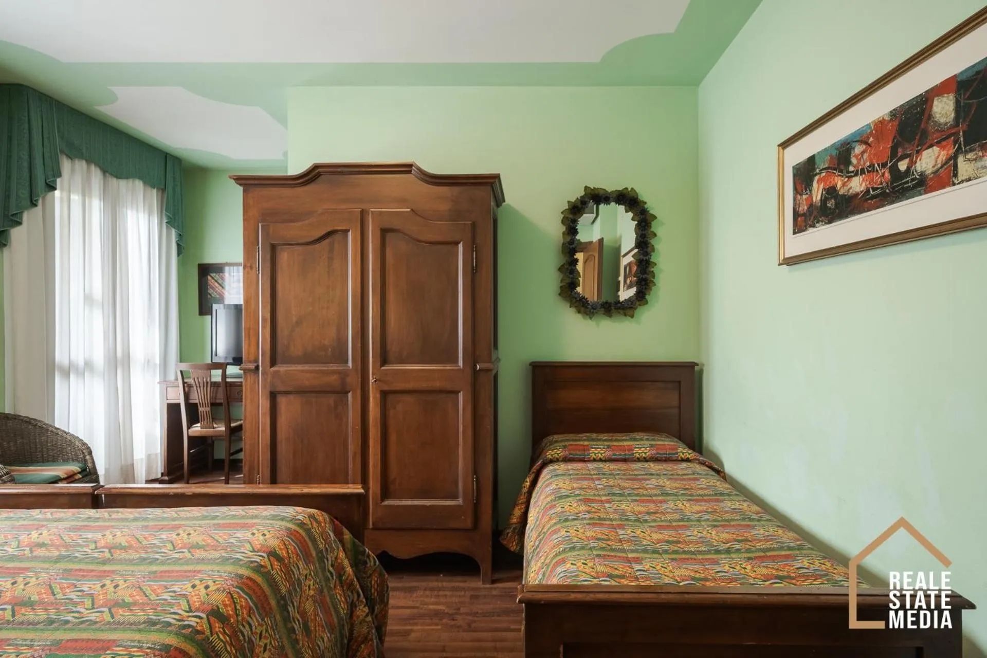 Bed in Principato Di Ariis Hotel 3 stelle Room Only