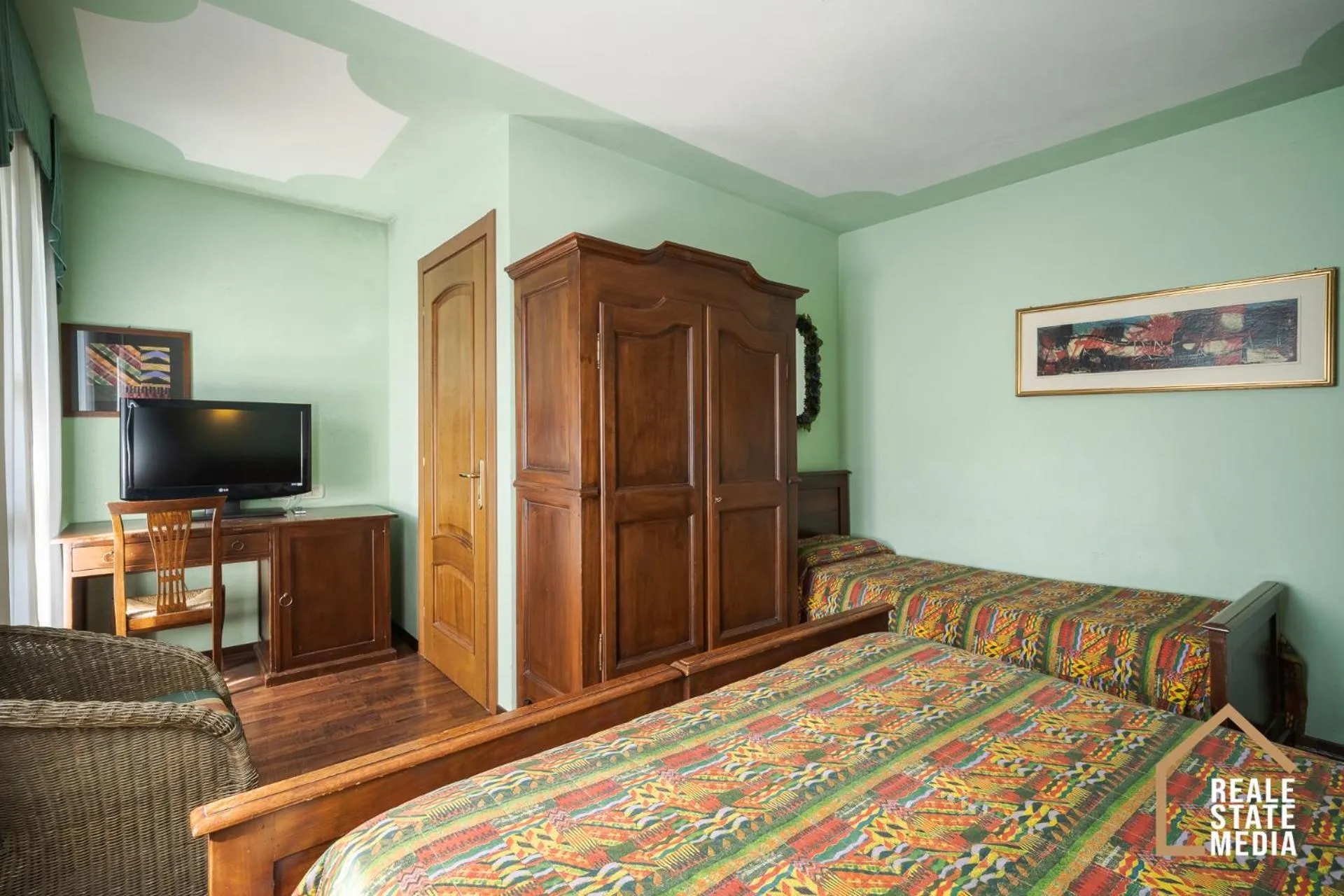 Bed in Principato Di Ariis Hotel 3 stelle Room Only