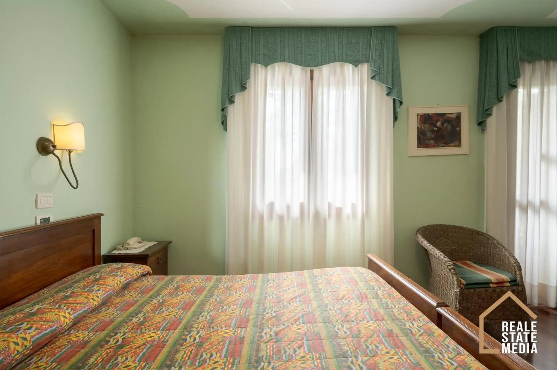 Bed in Principato Di Ariis Hotel 3 stelle Room Only