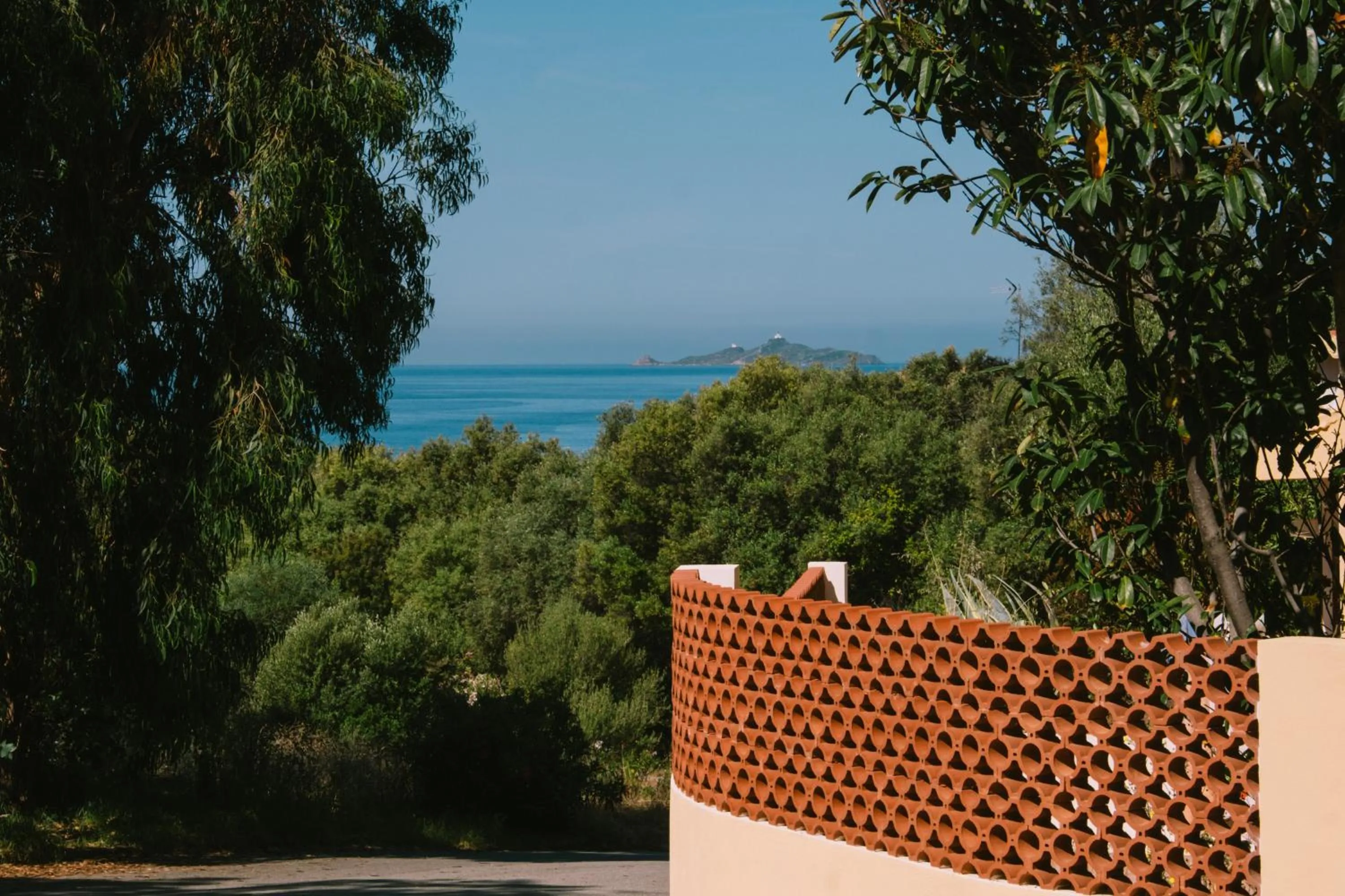 Property building in Creste E Mare