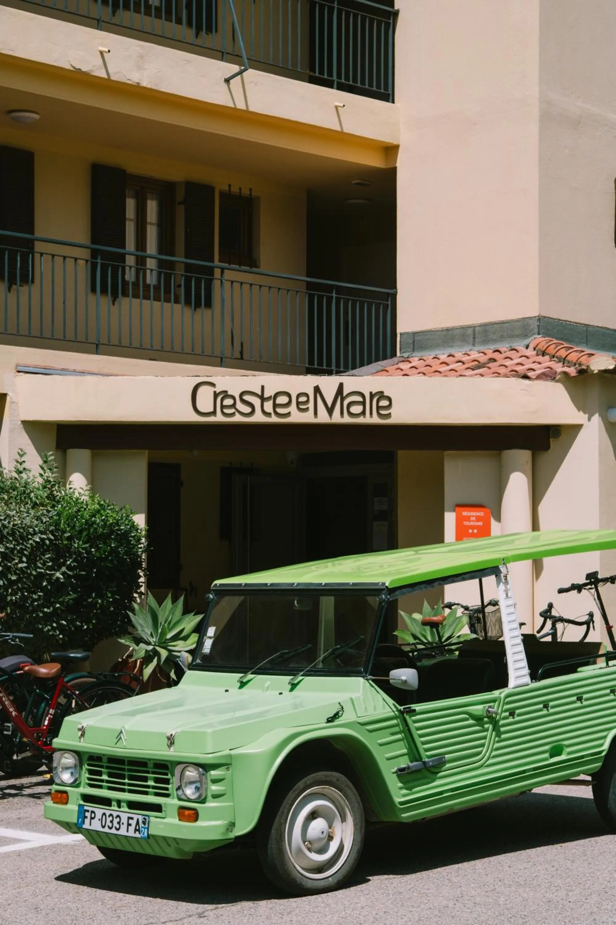 Facade/entrance in Creste E Mare