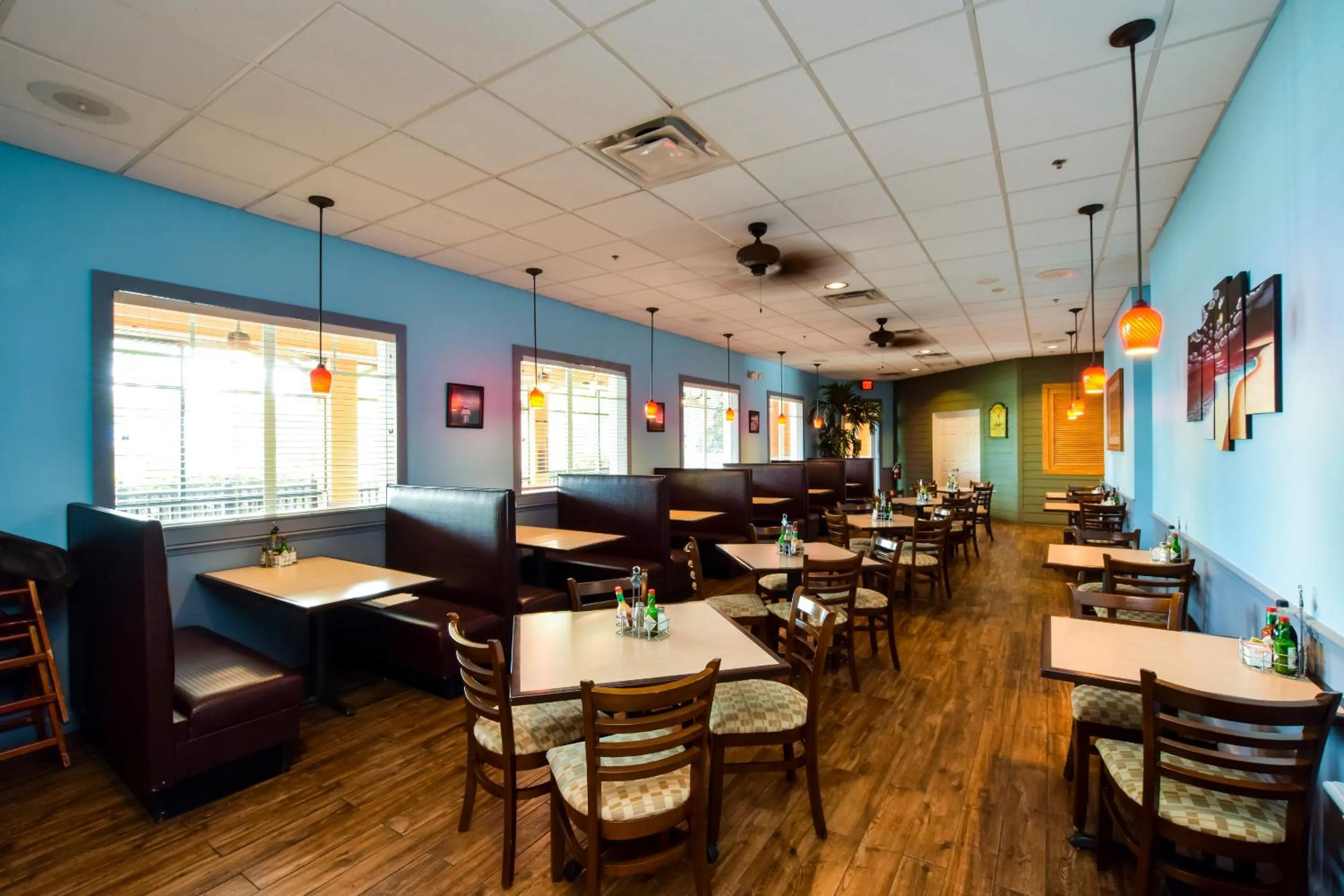 Restaurant/places to eat in Bahama Bay