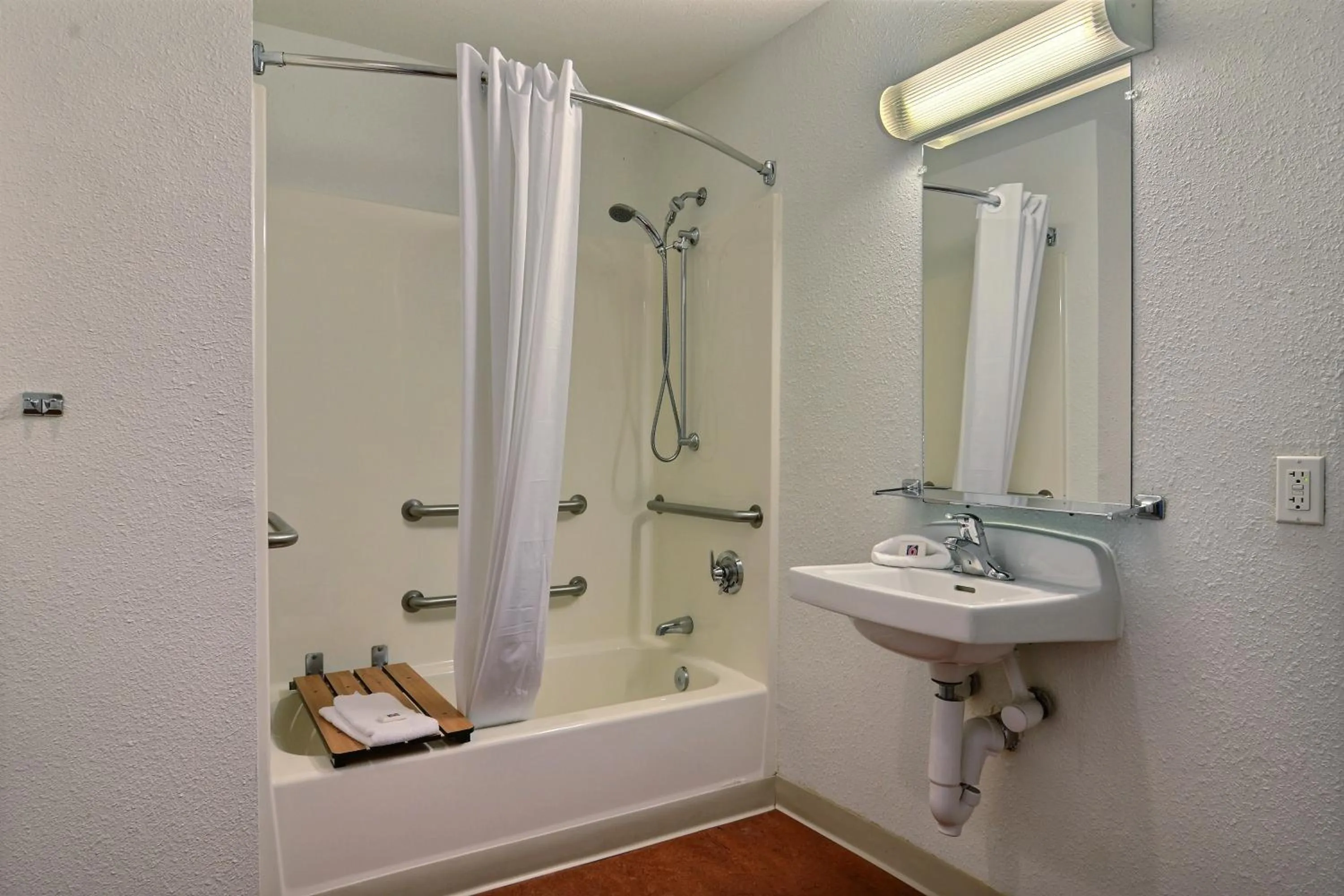 Bathroom in Motel 6-Seattle, WA - South