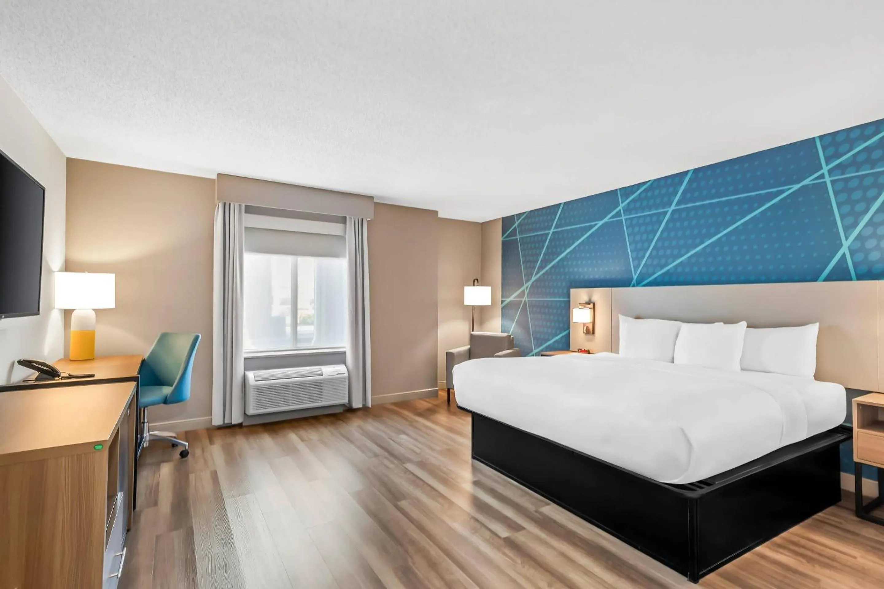 Bedroom, Bed in Comfort Inn Emporia