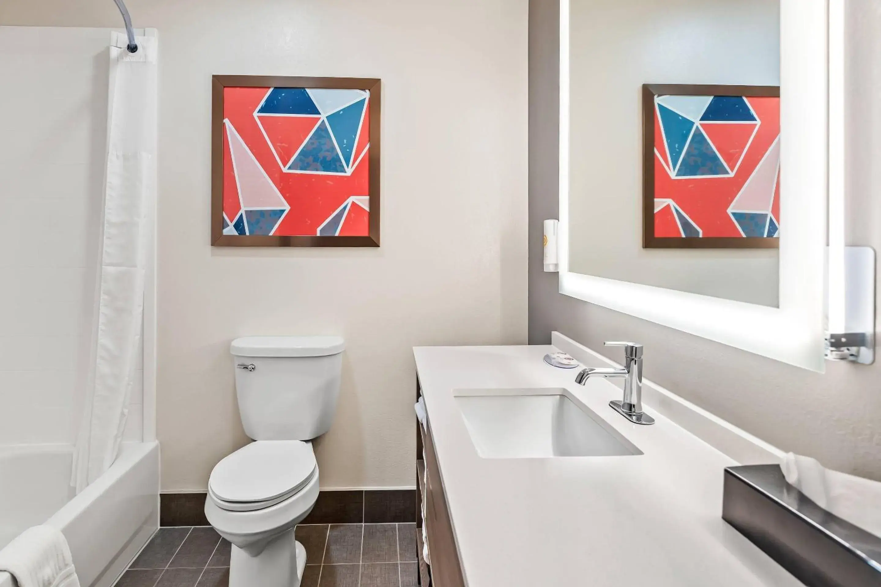 Bedroom in Comfort Inn Emporia Bedroom in Comfort Inn Emporia