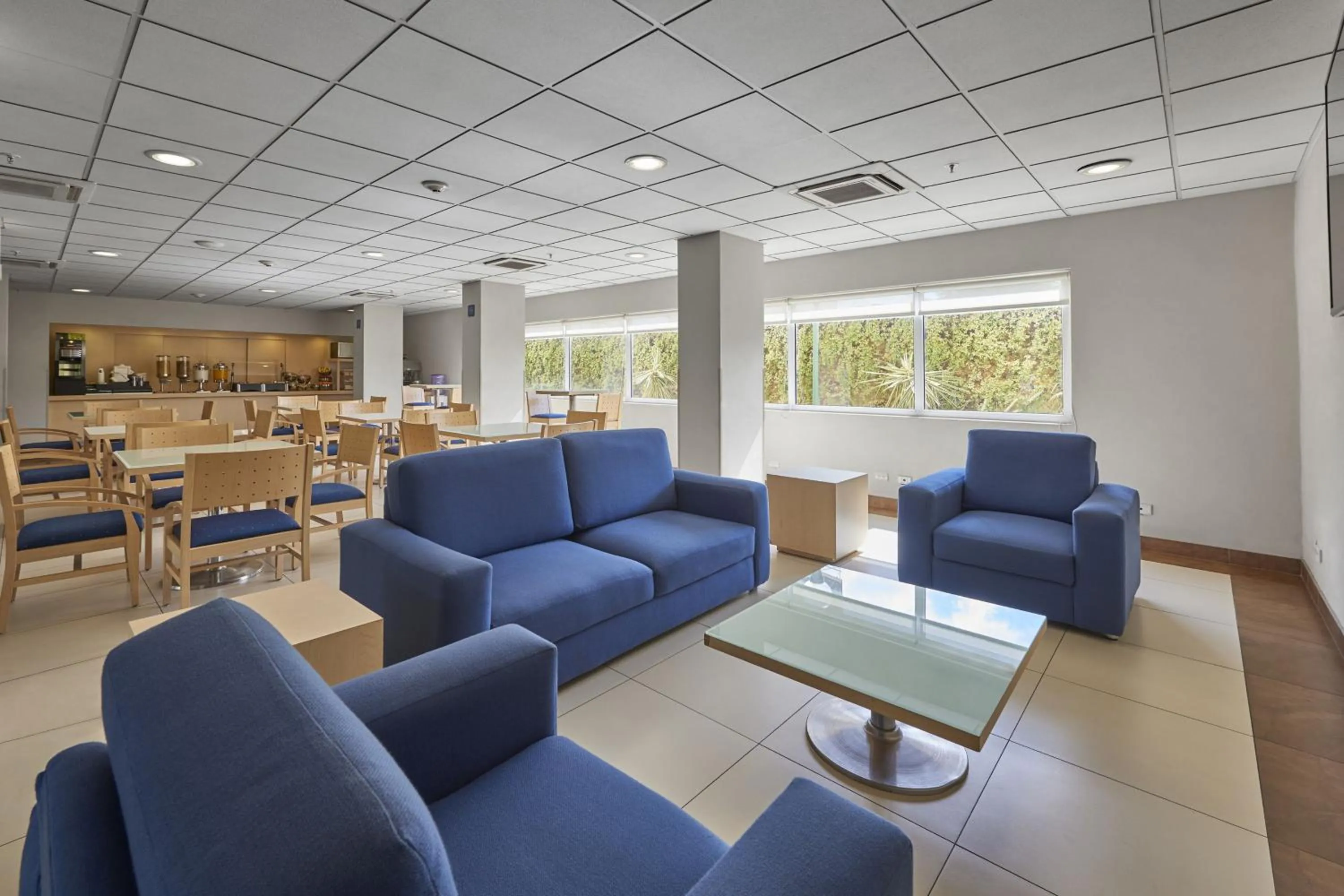 Living room in City Express by Marriott Zacatecas