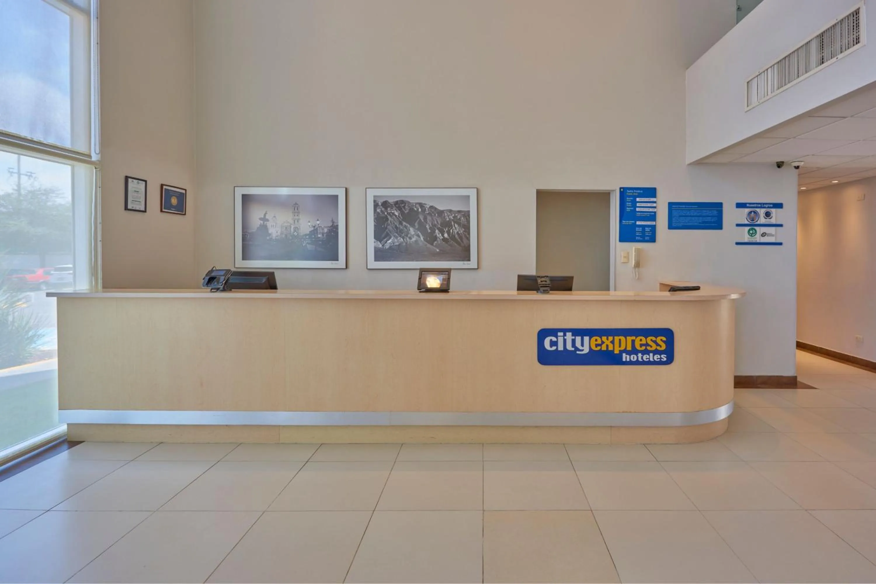 Lobby or reception in City Express by Marriott Zacatecas