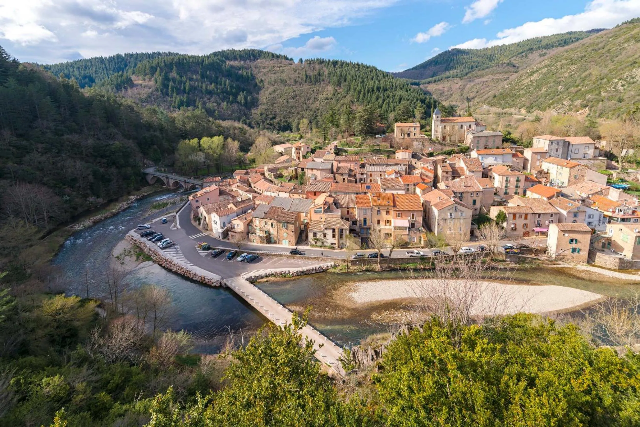 Nearby landmark in Eau Thermale Avène l'hôtel