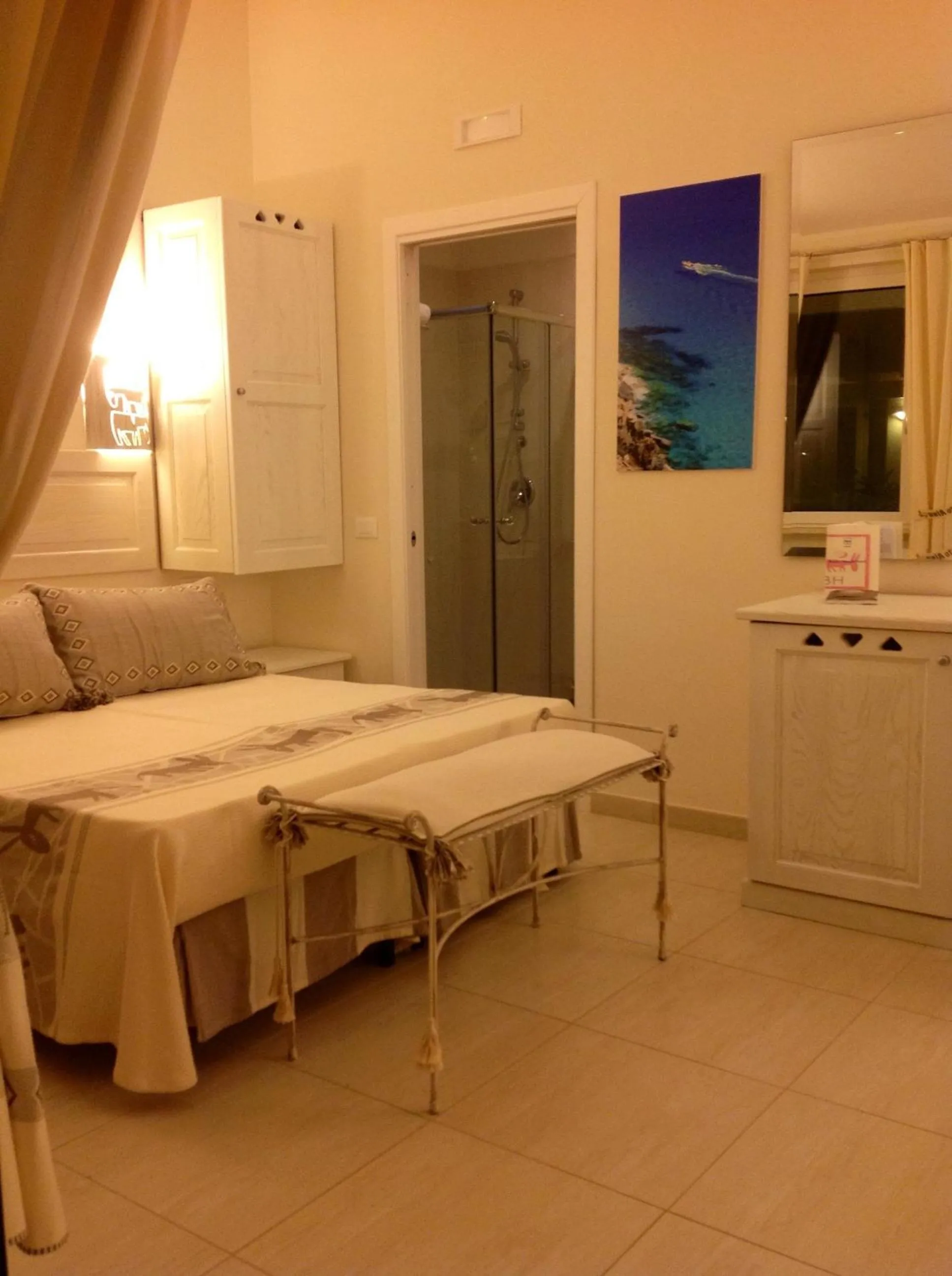 Photo of the whole room in Hotel Budoni Beach