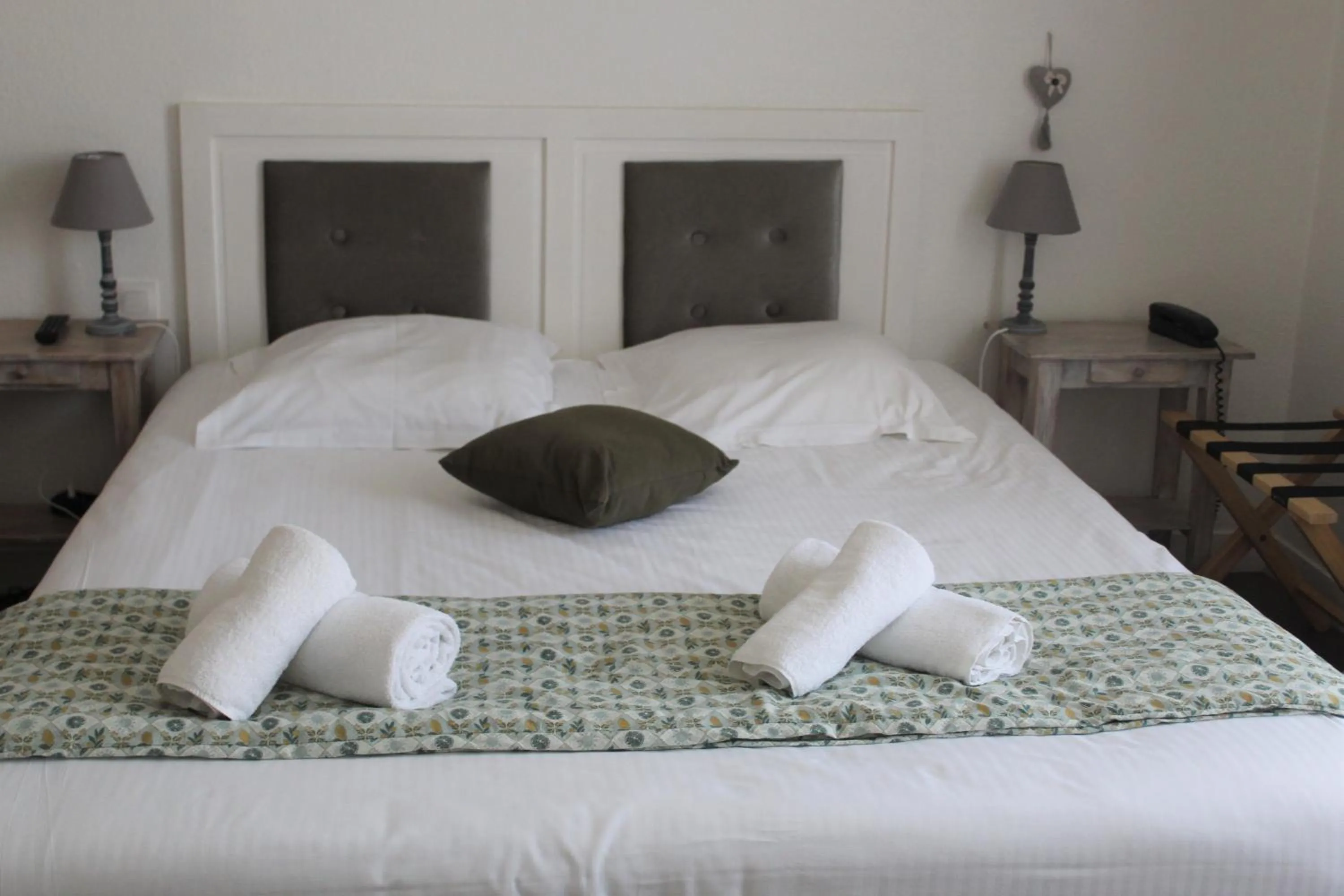 Bedroom, Bed in Hotel Au Marais