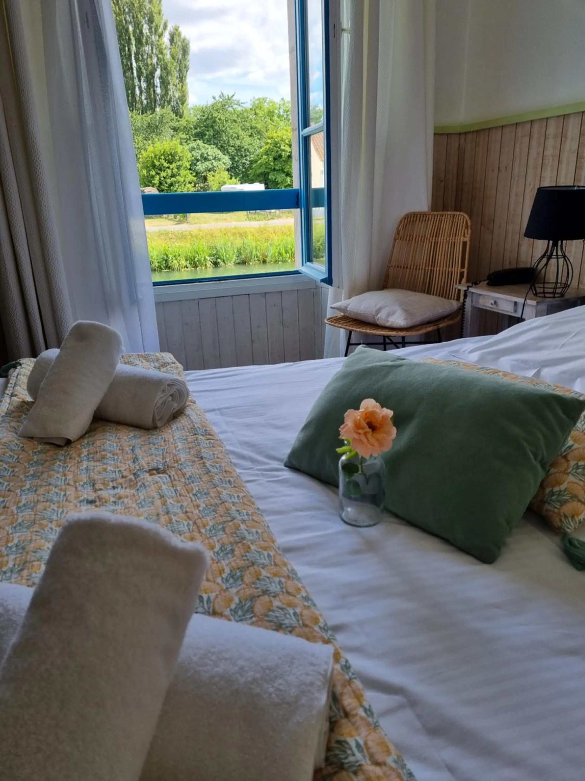 Bedroom, Bed in Hotel Au Marais