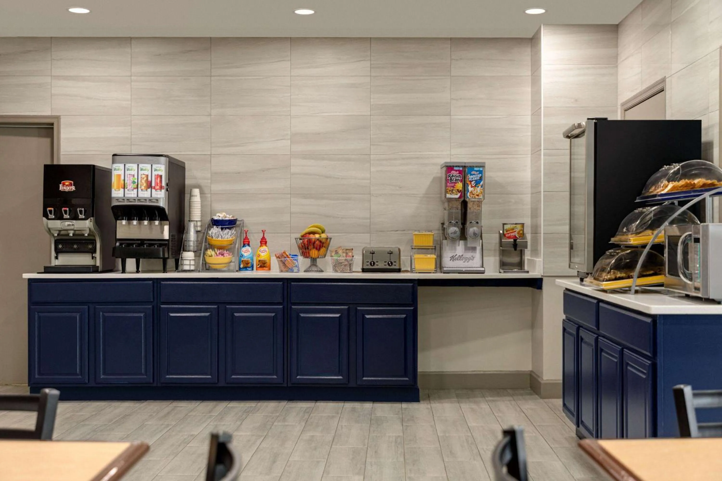 Breakfast in Days Inn by Wyndham Emporia