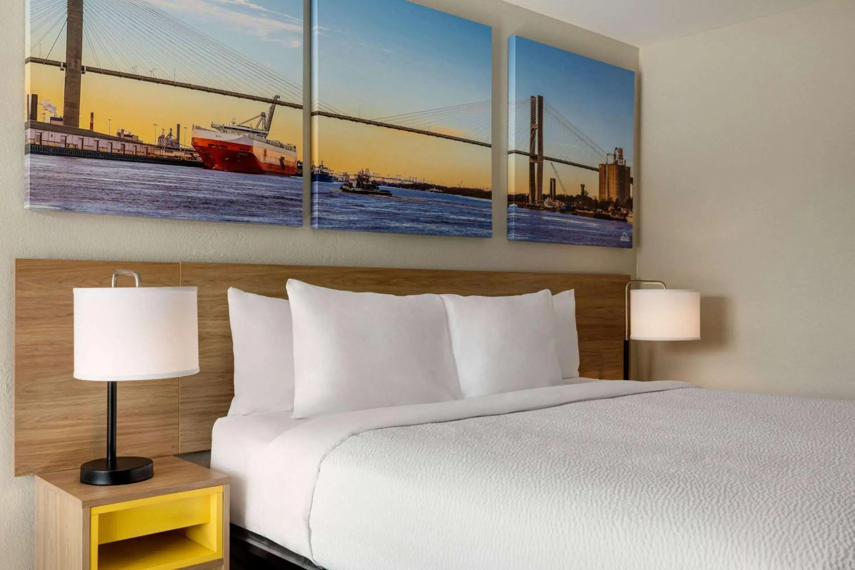 Photo of the whole room, Bed in Days Inn by Wyndham Emporia Photo of the whole room, Bed in Days Inn by Wyndham Emporia