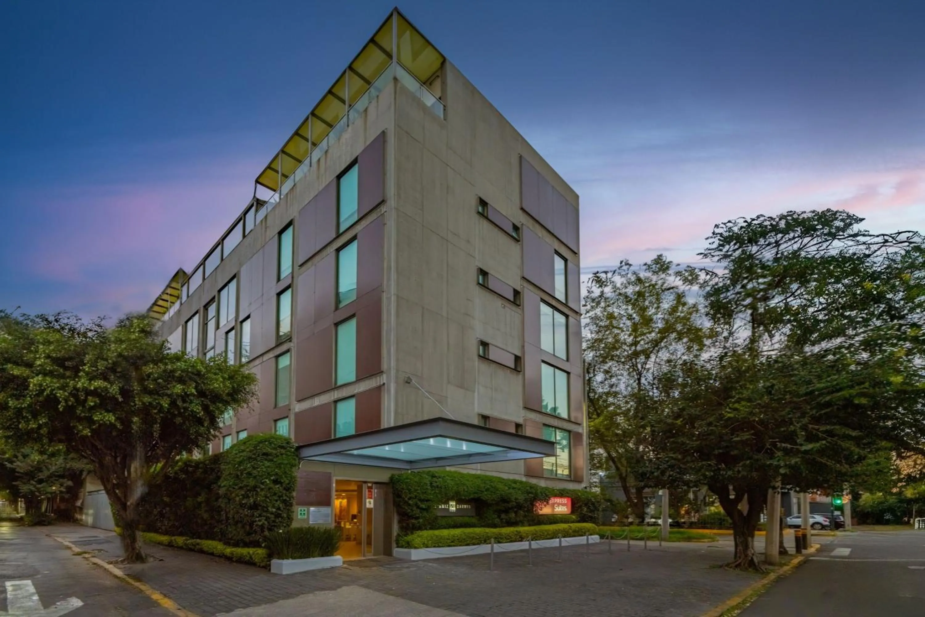 Property building in City Express Suites by Marriott Ciudad de México Anzures