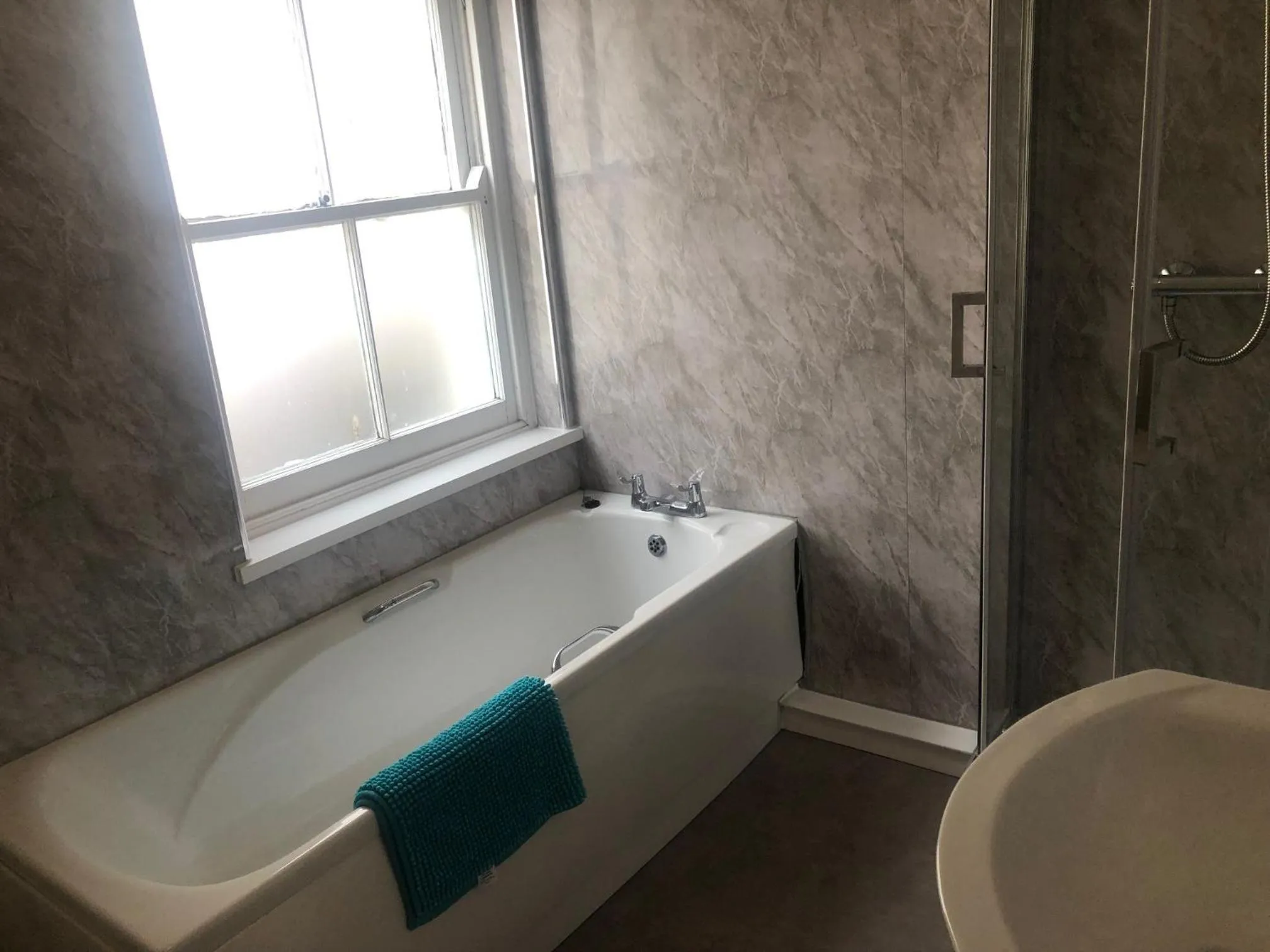 Bathroom in Wayfarer Inn