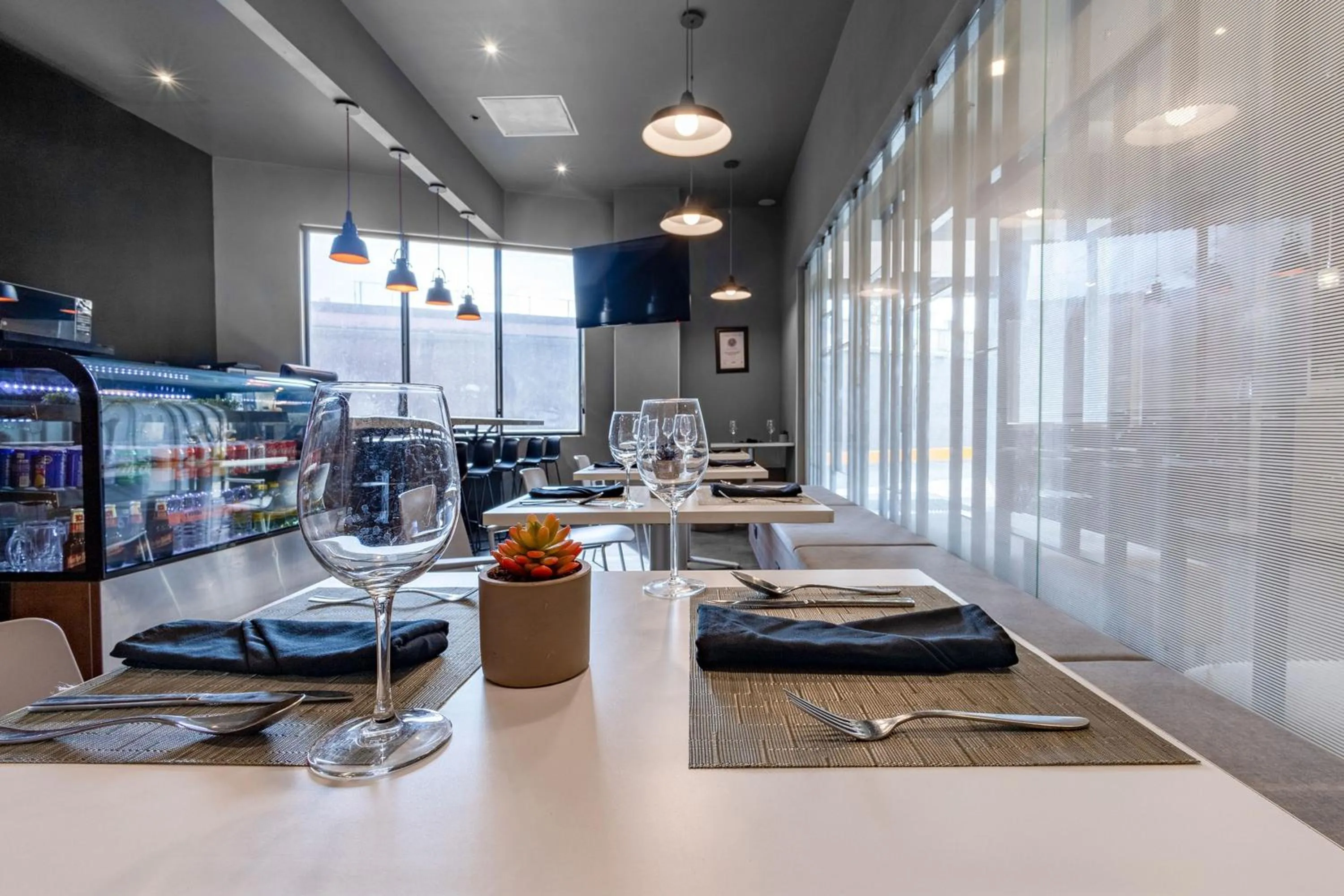 Restaurant/places to eat in City Express Plus by Marriott Guadalajara Expo