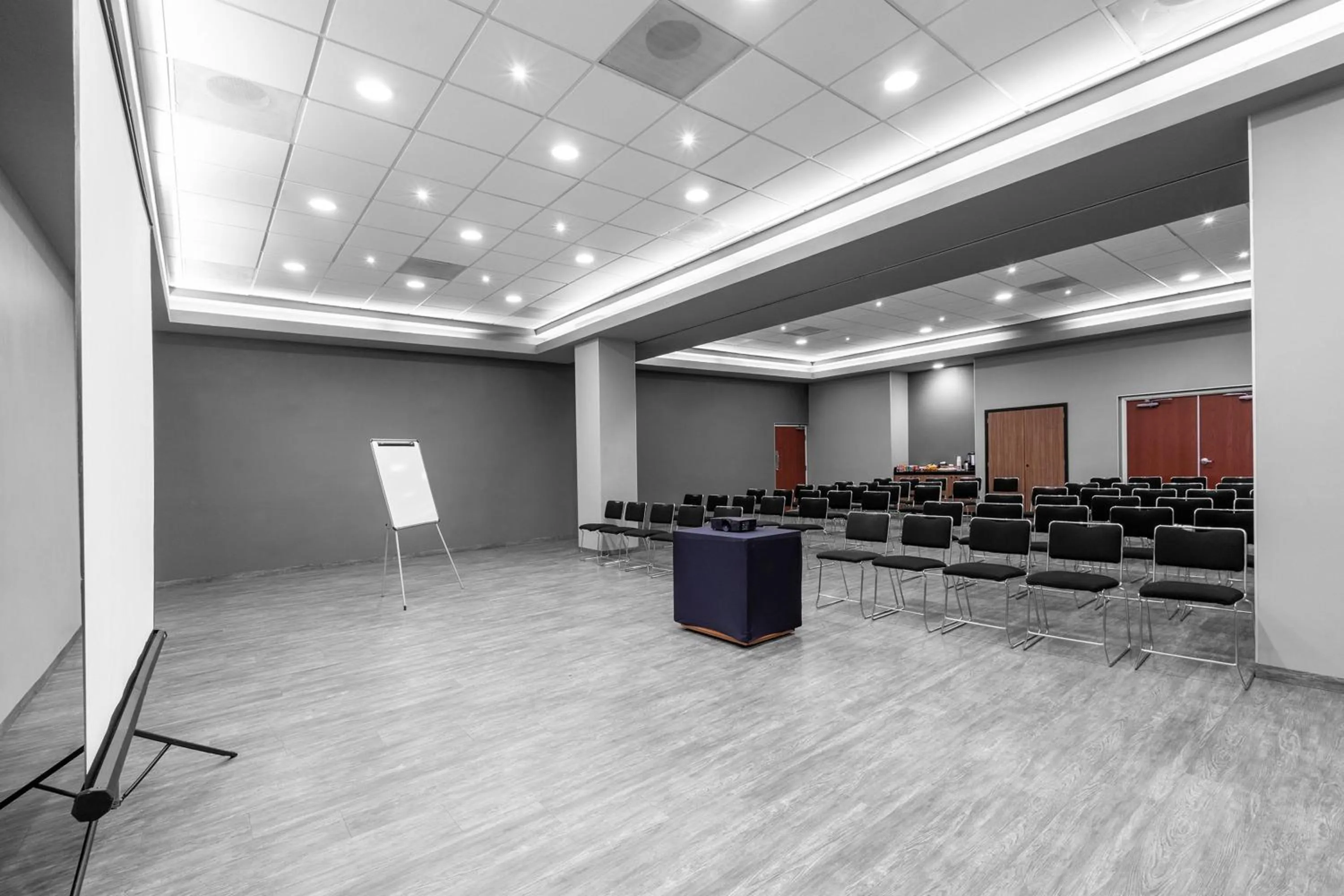 Meeting/conference room in City Express Plus by Marriott Guadalajara Expo