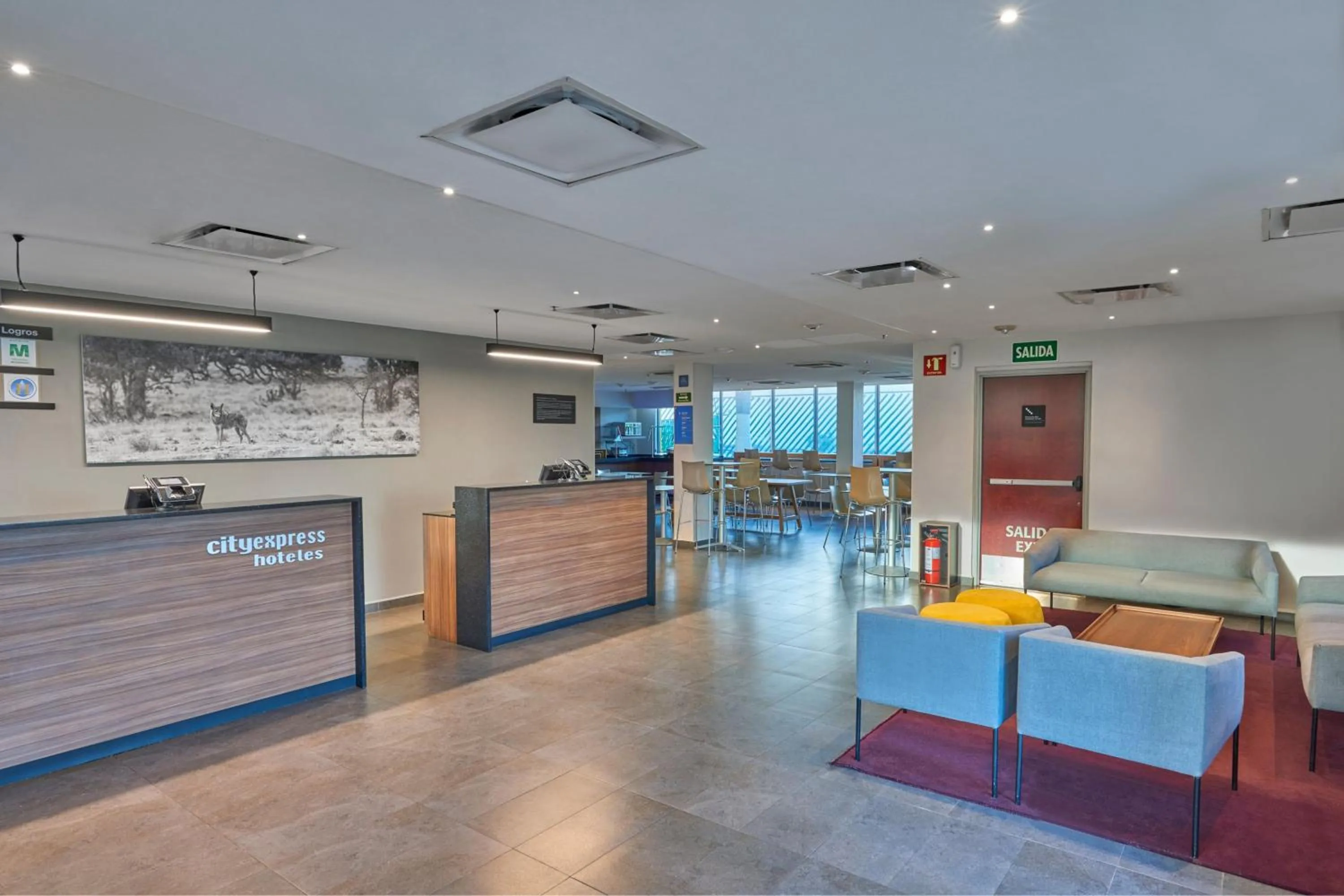 Lobby or reception in City Express by Marriott Hermosillo