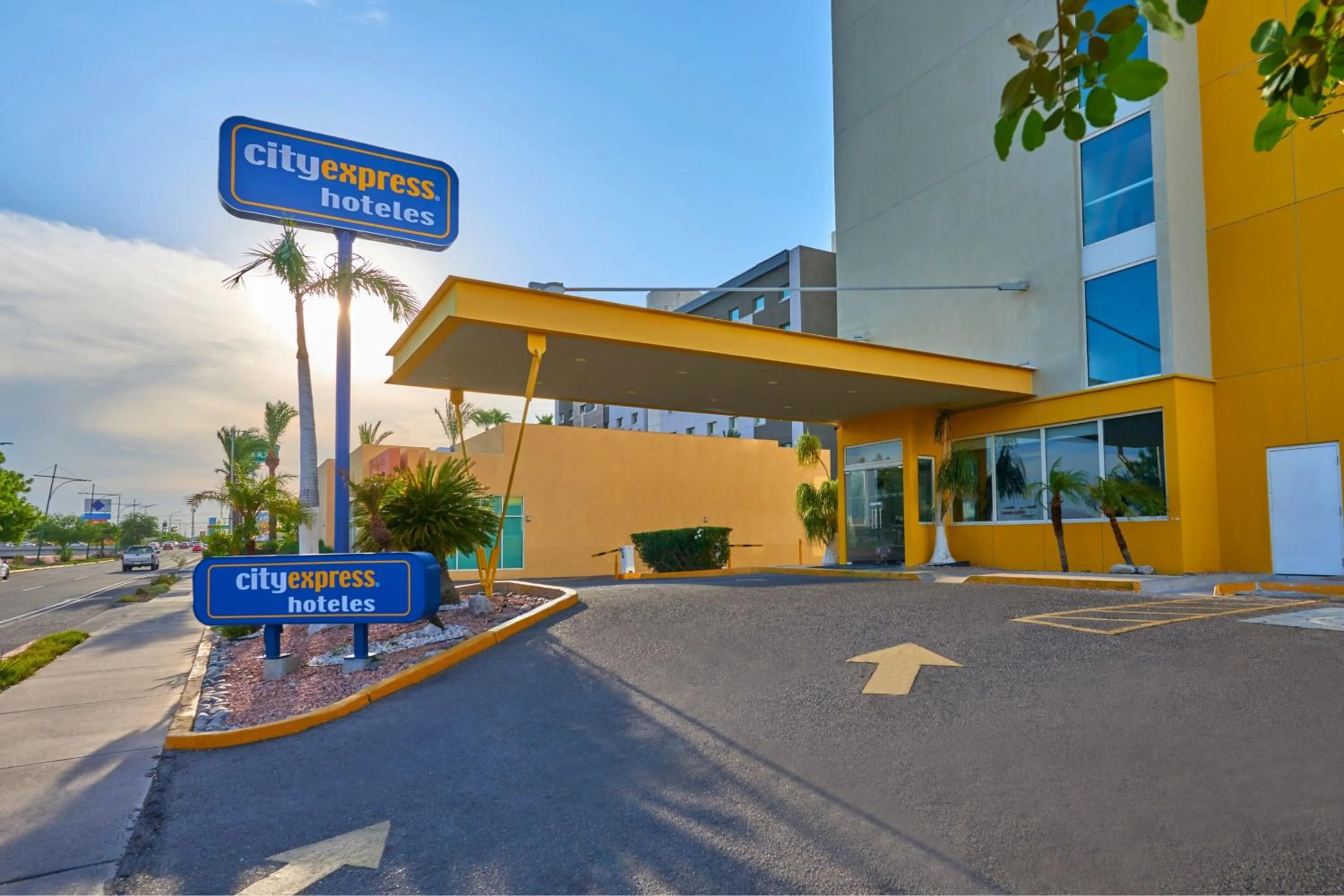 Property building in City Express by Marriott Hermosillo