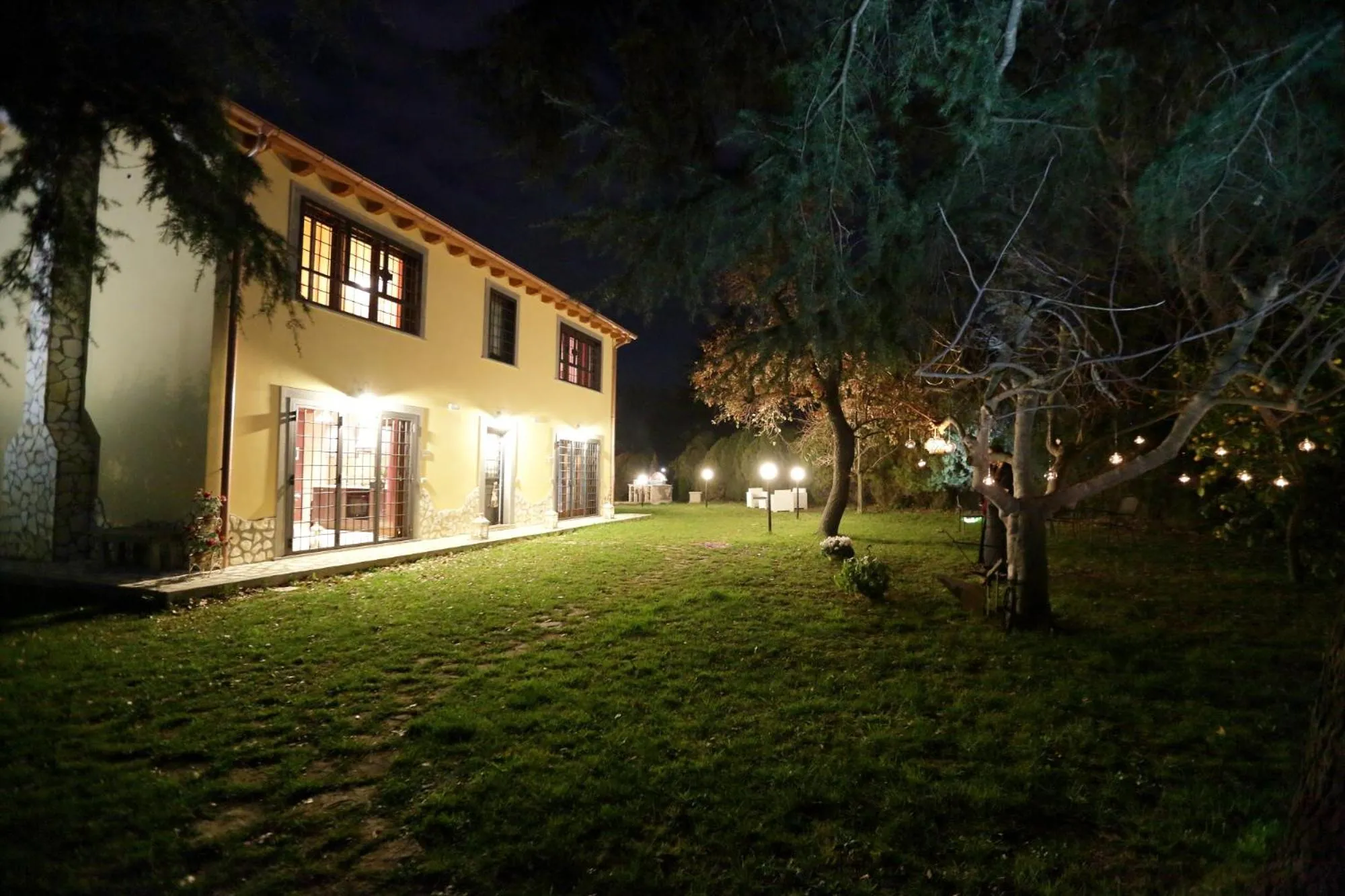 Facade/entrance in angolo di paradiso