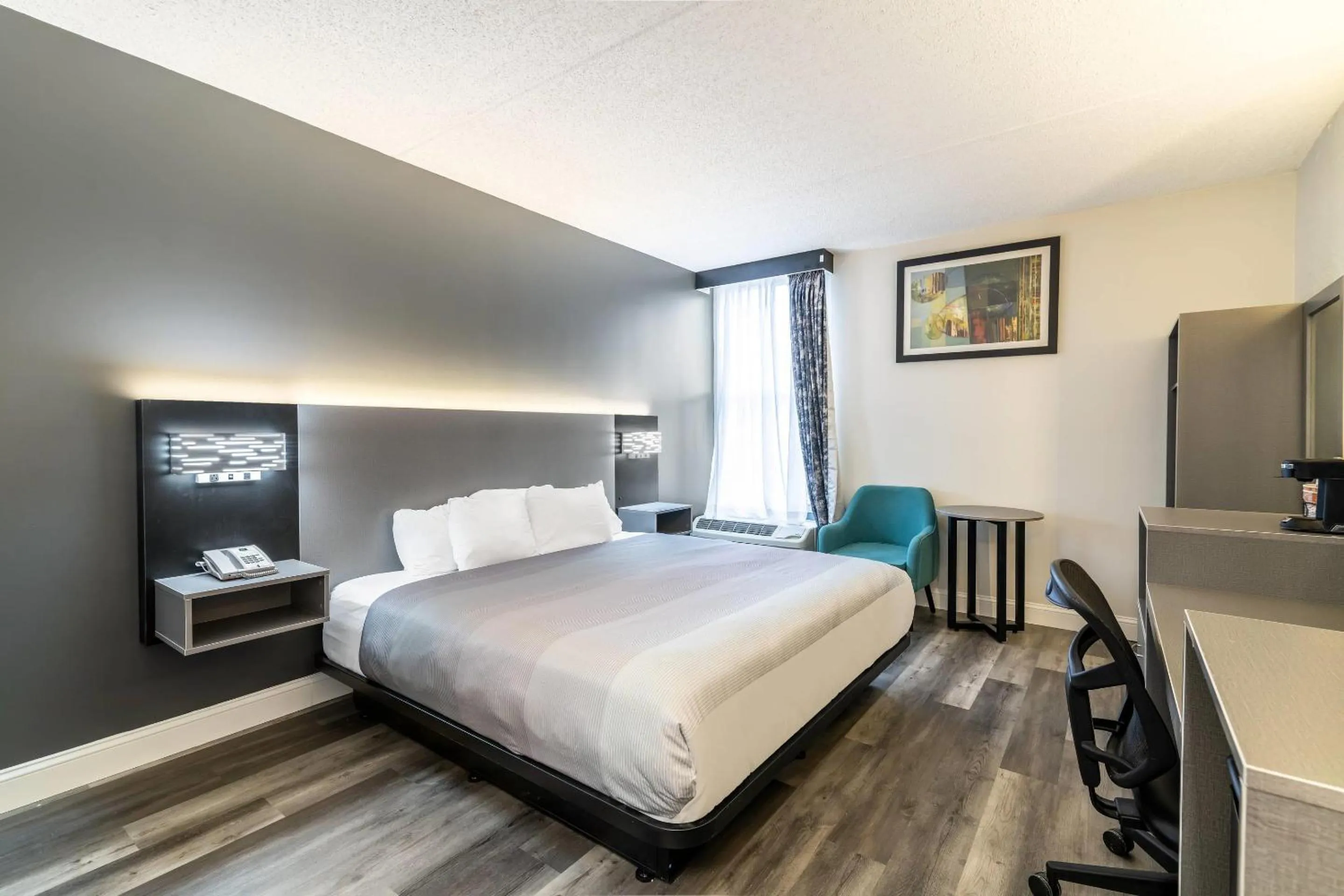 Bedroom, Bed in Quality Inn Bangor Airport