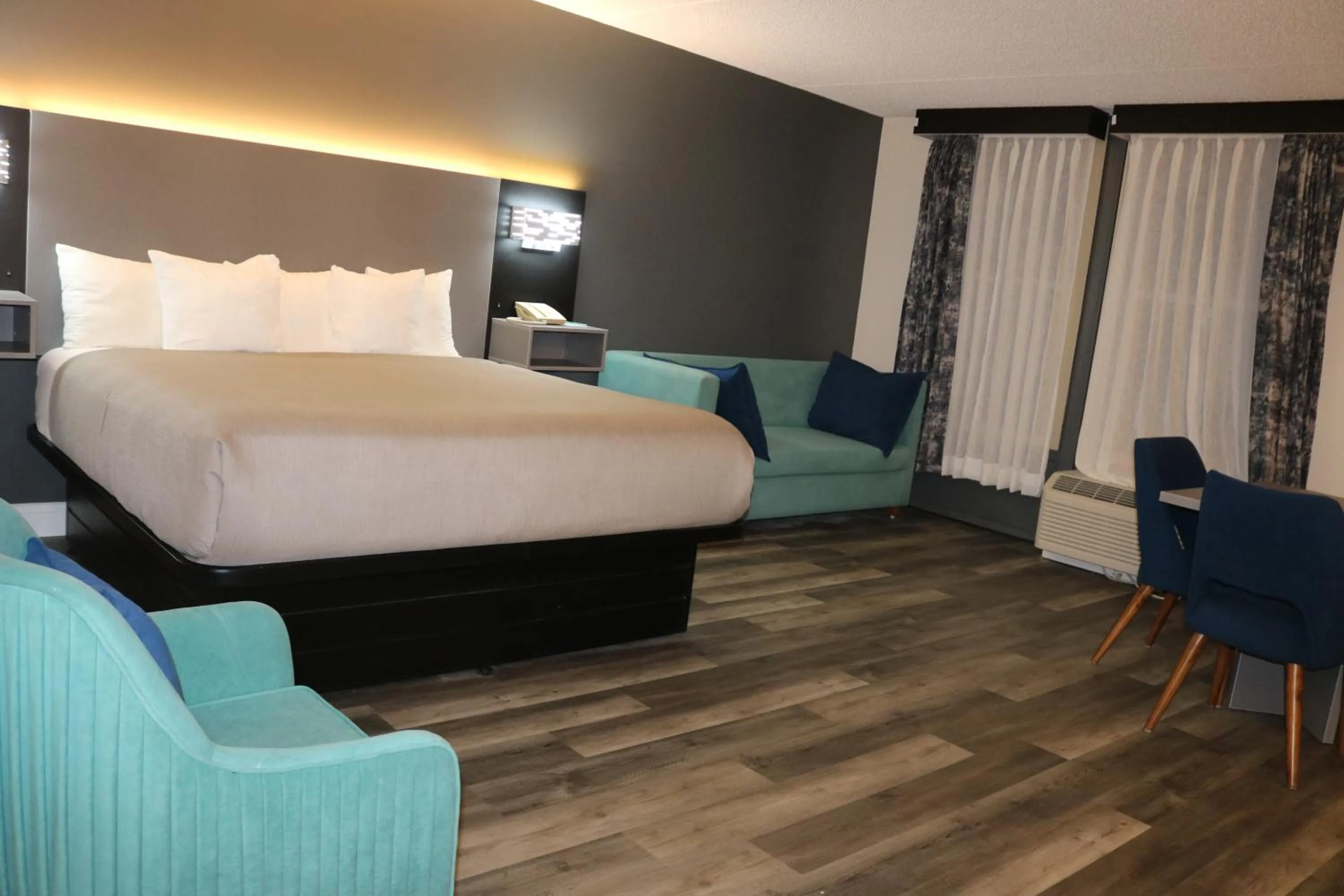 Photo of the whole room, Bed in Quality Inn Bangor Airport