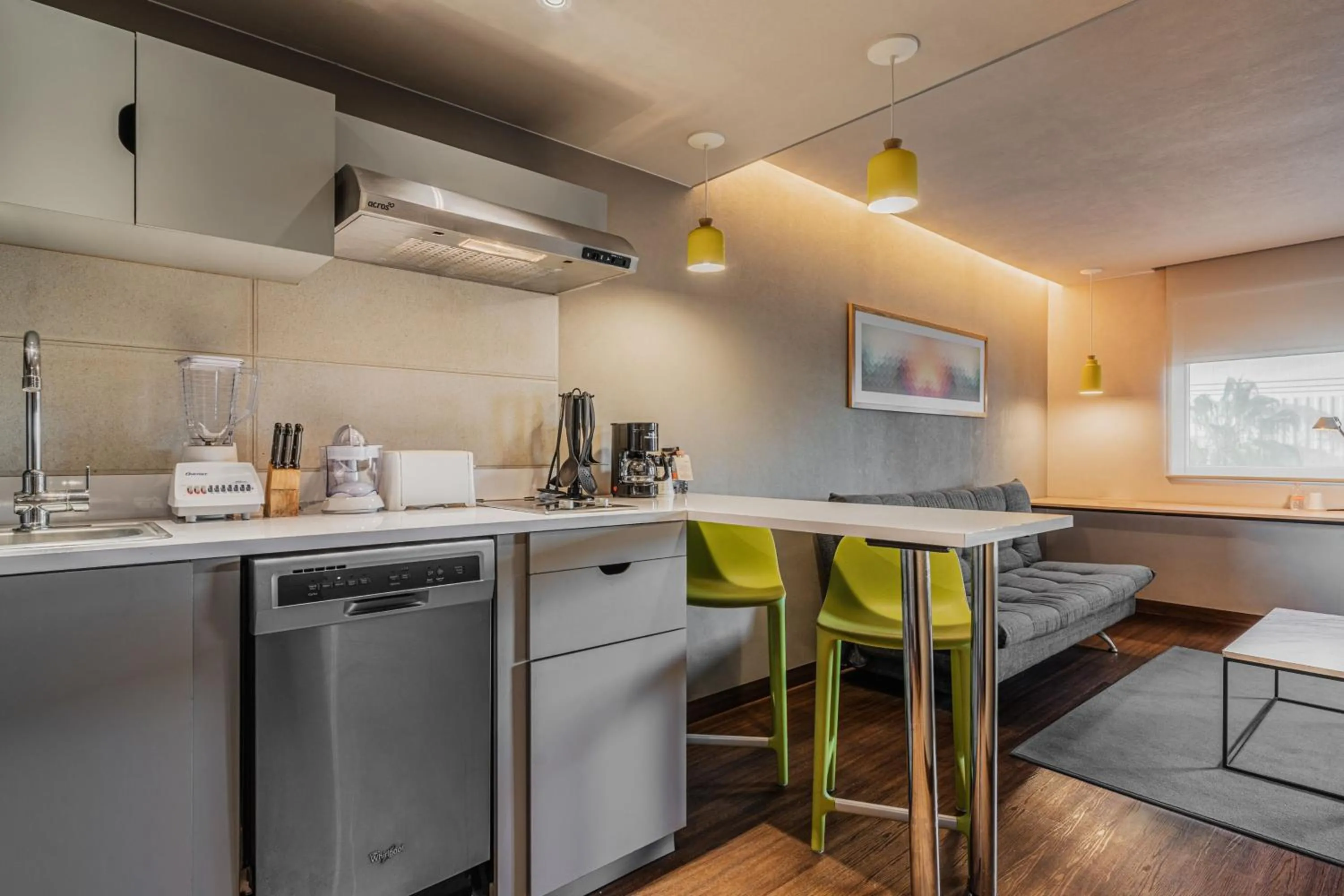 Living room in City Express Suites by Marriott Queretaro