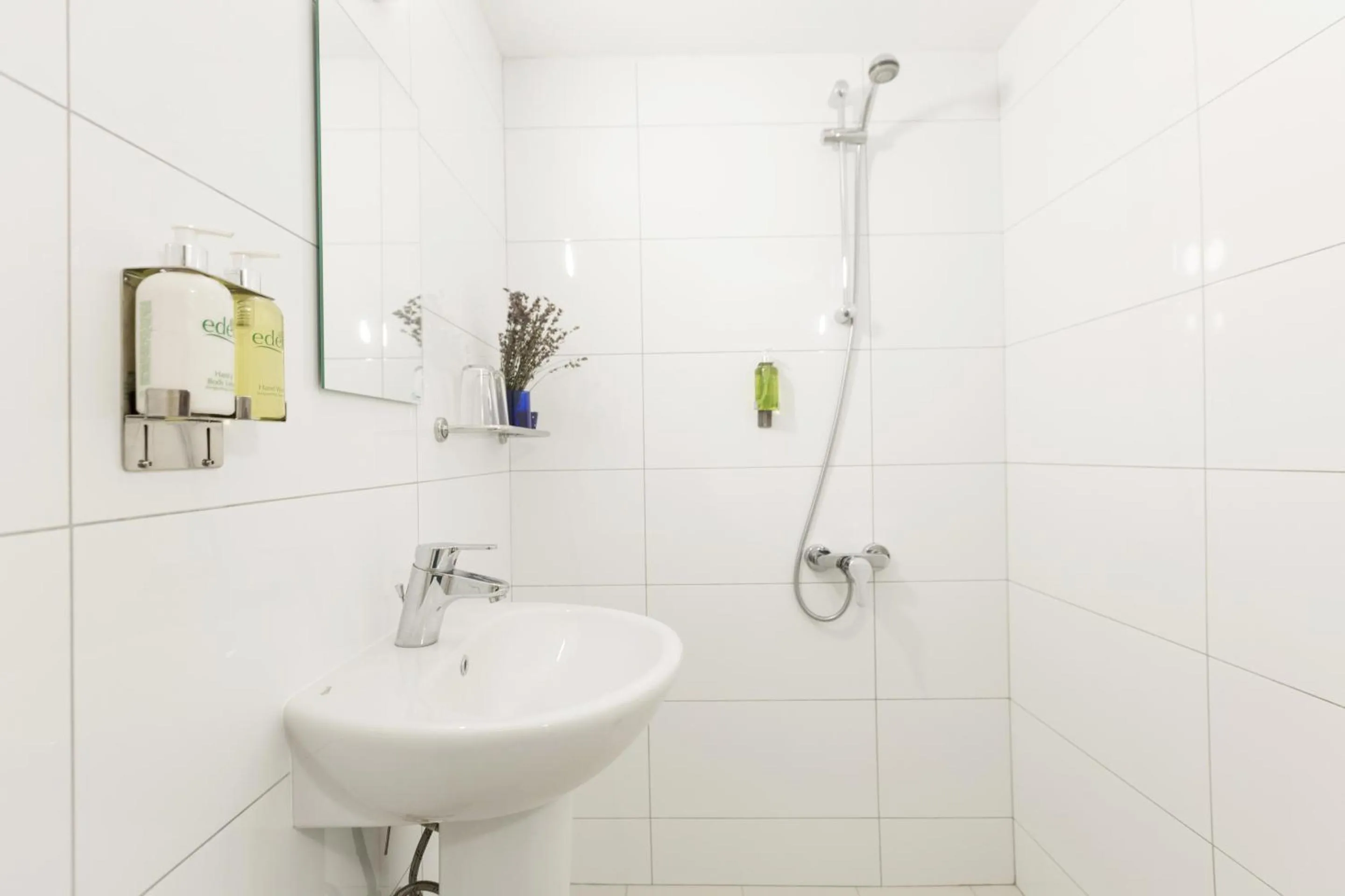 Bathroom in Little River Guest House