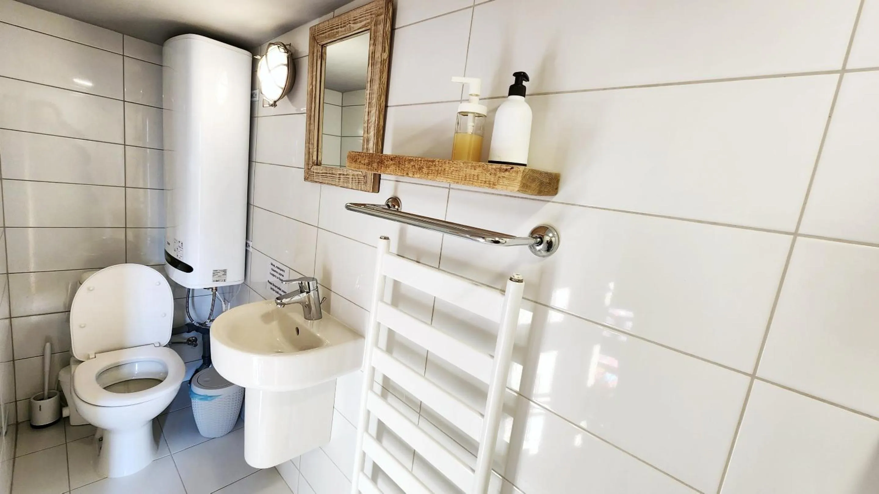 Bathroom in Little River Guest House