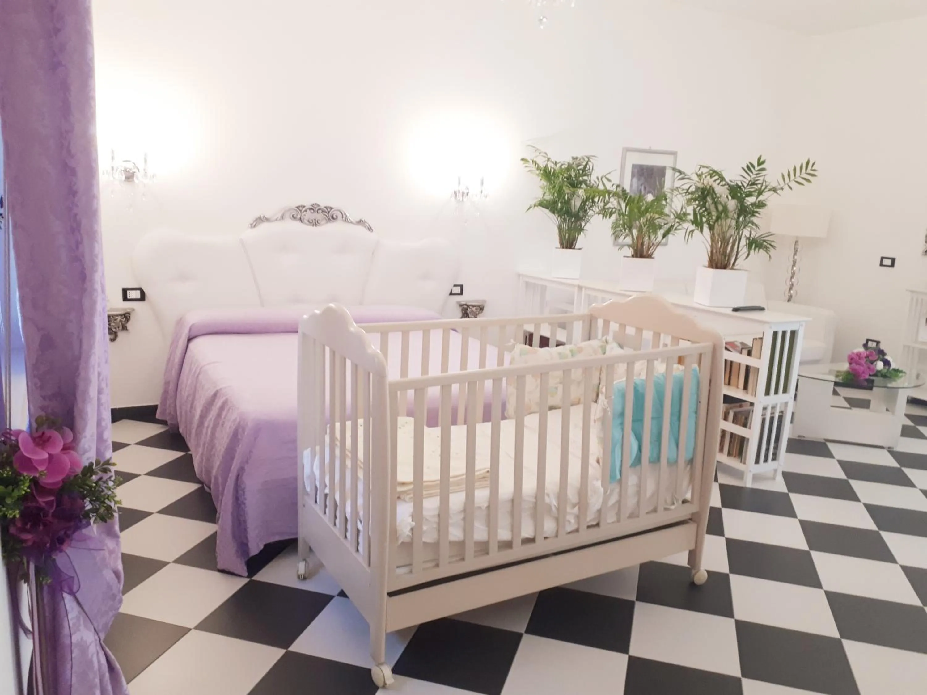 Decorative detail, Bed in Giada