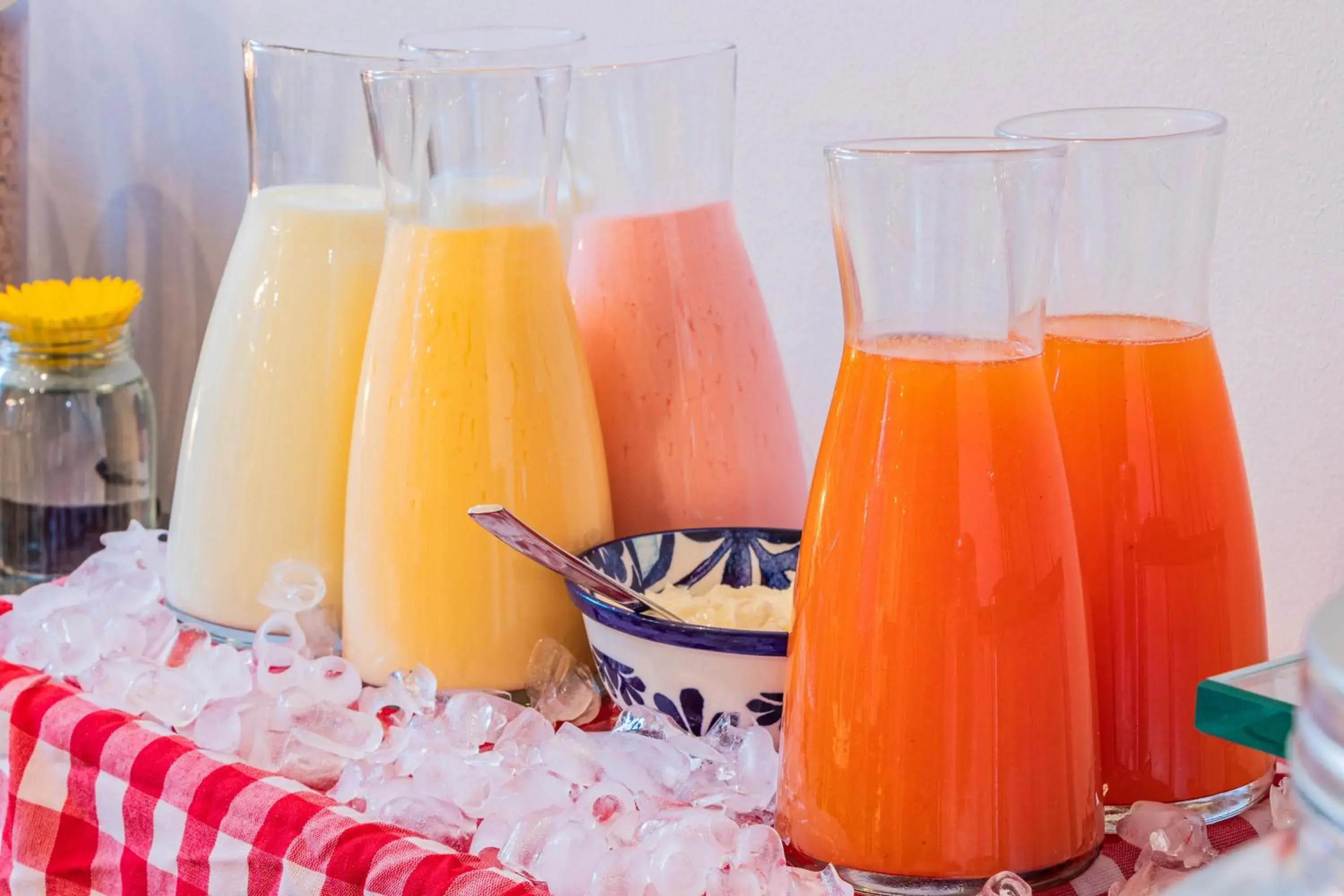 Food and drinks in GHL Collection 93 Food and drinks in GHL Collection 93