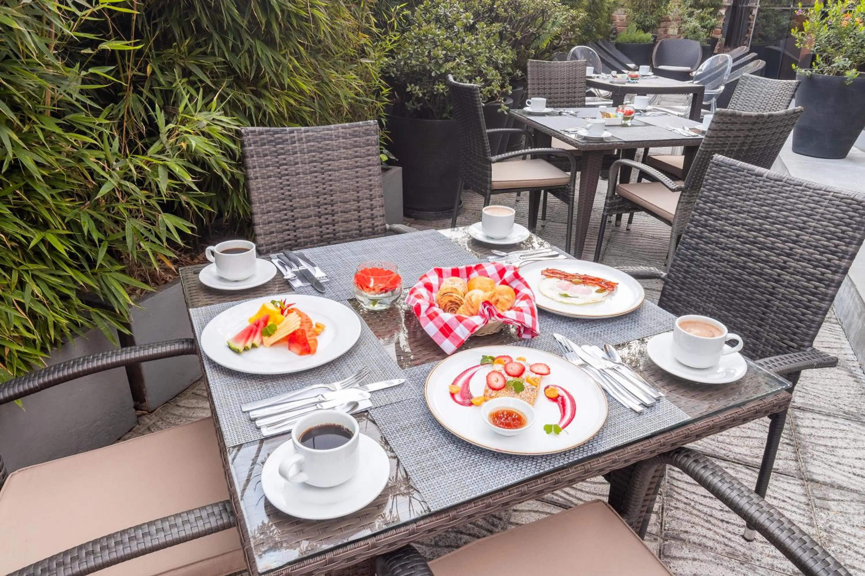 Breakfast in GHL Collection 93