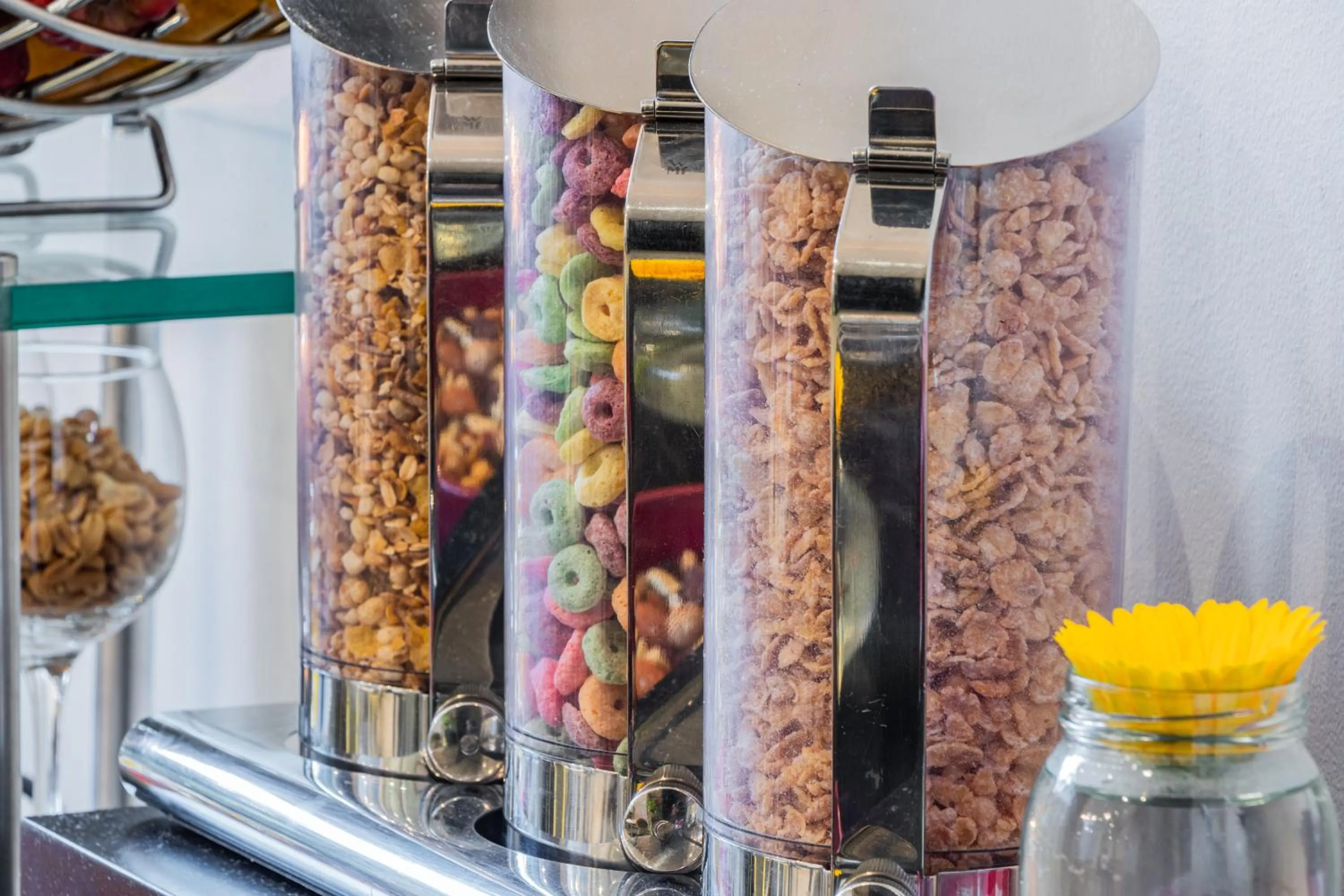 Buffet breakfast in GHL Collection 93