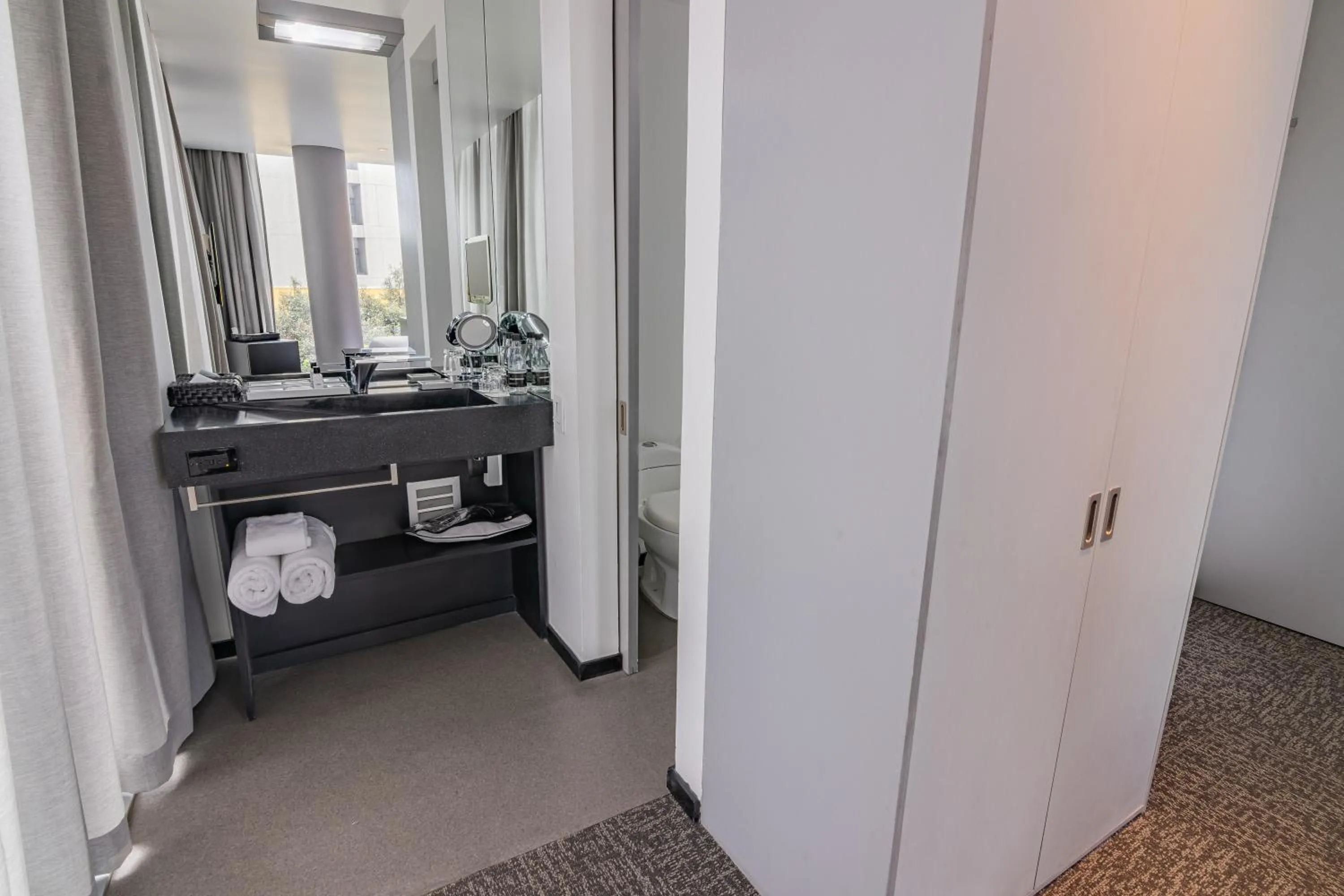 Bathroom in GHL Collection 93