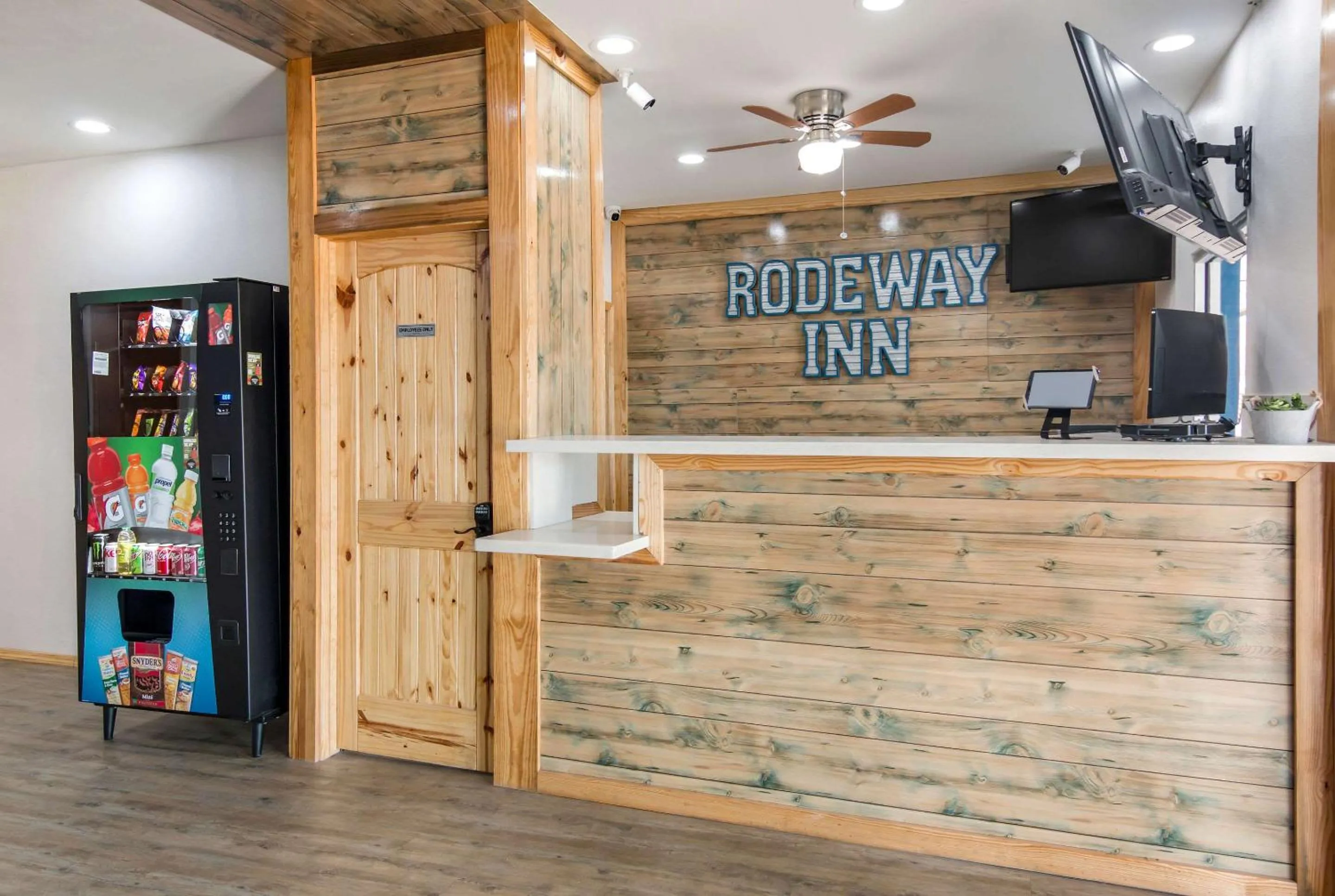 Lobby or reception in Rodeway Inn Broken Bow-Hochatown