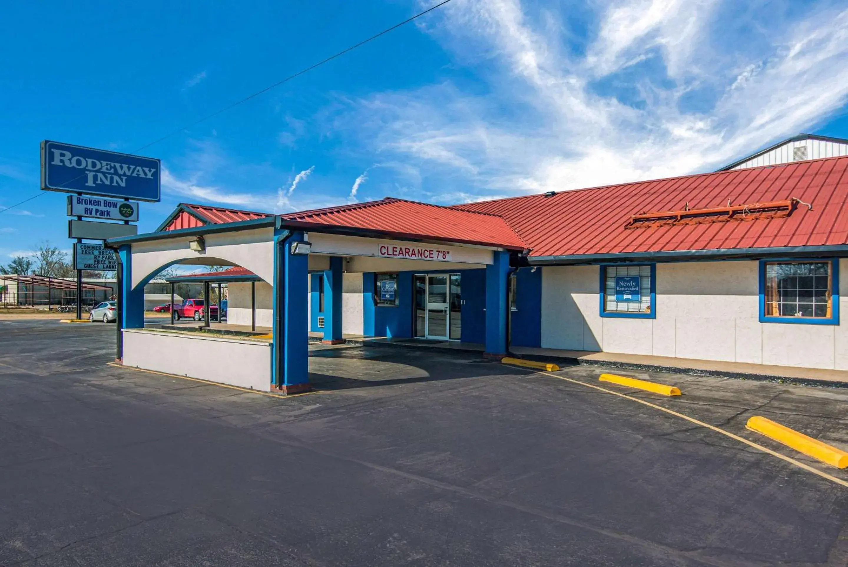 Property building in Rodeway Inn Broken Bow-Hochatown Property building in Rodeway Inn Broken Bow-Hochatown