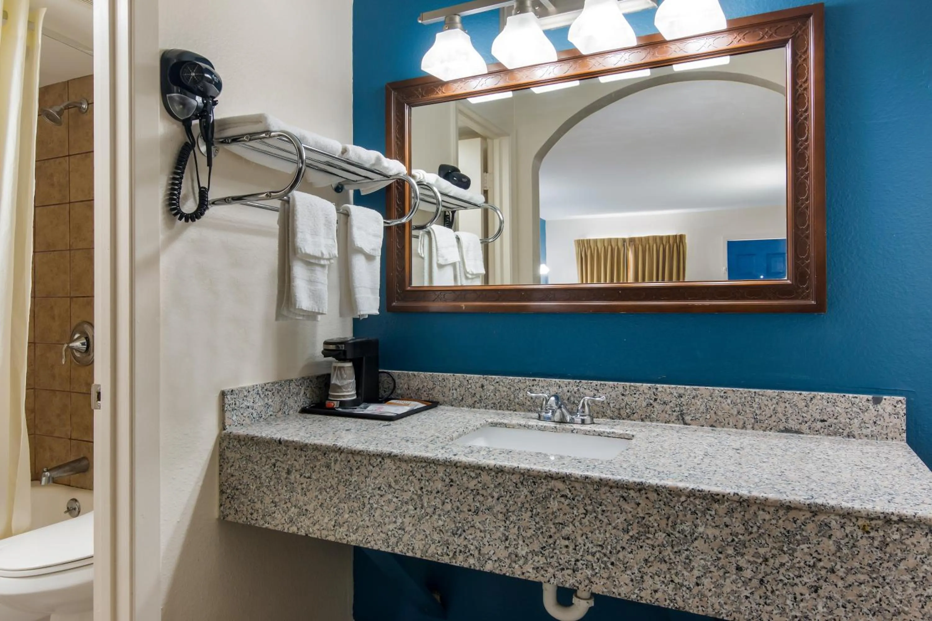 Bathroom in Rodeway Inn Broken Bow-Hochatown