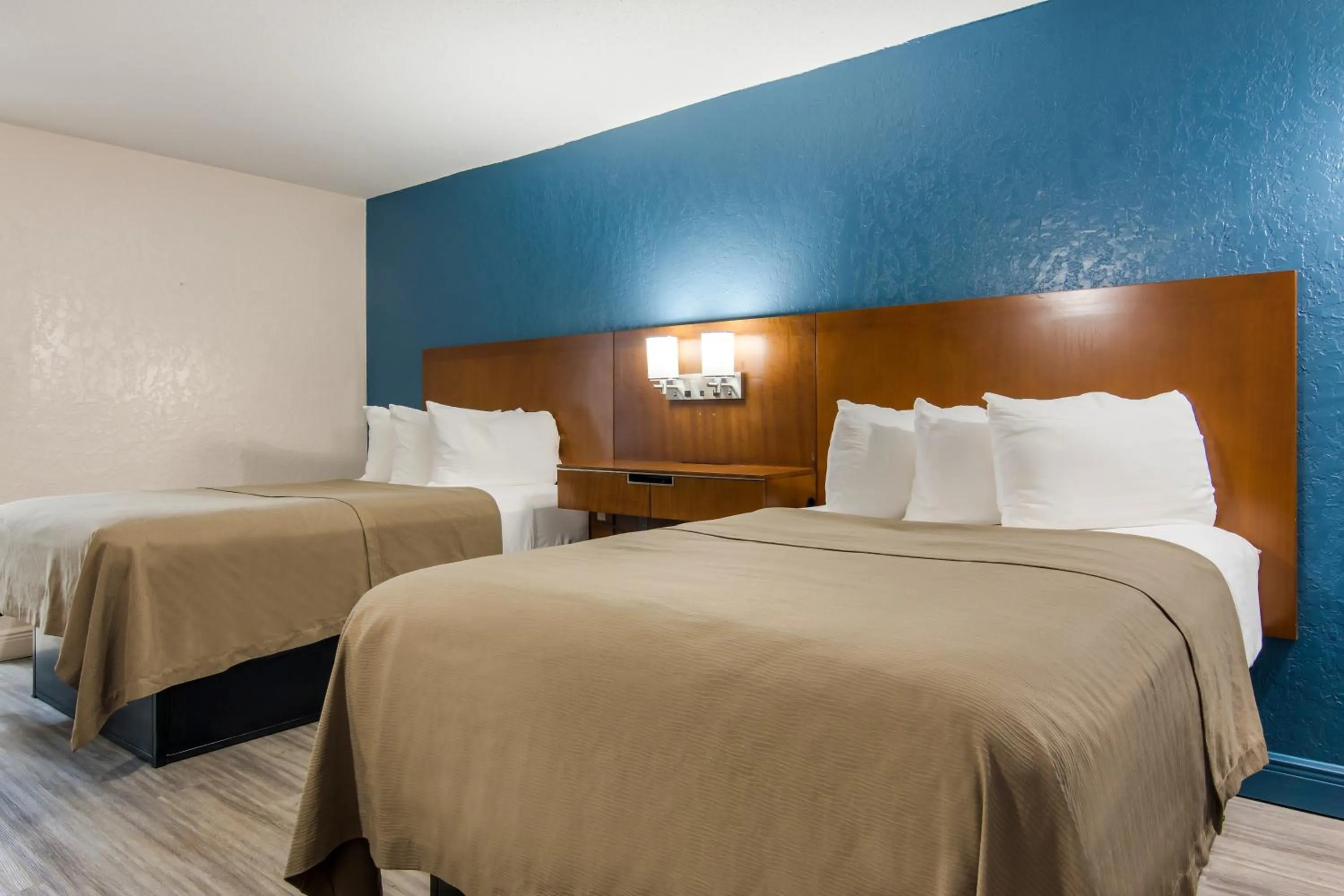 Bedroom, Bed in Rodeway Inn Broken Bow-Hochatown