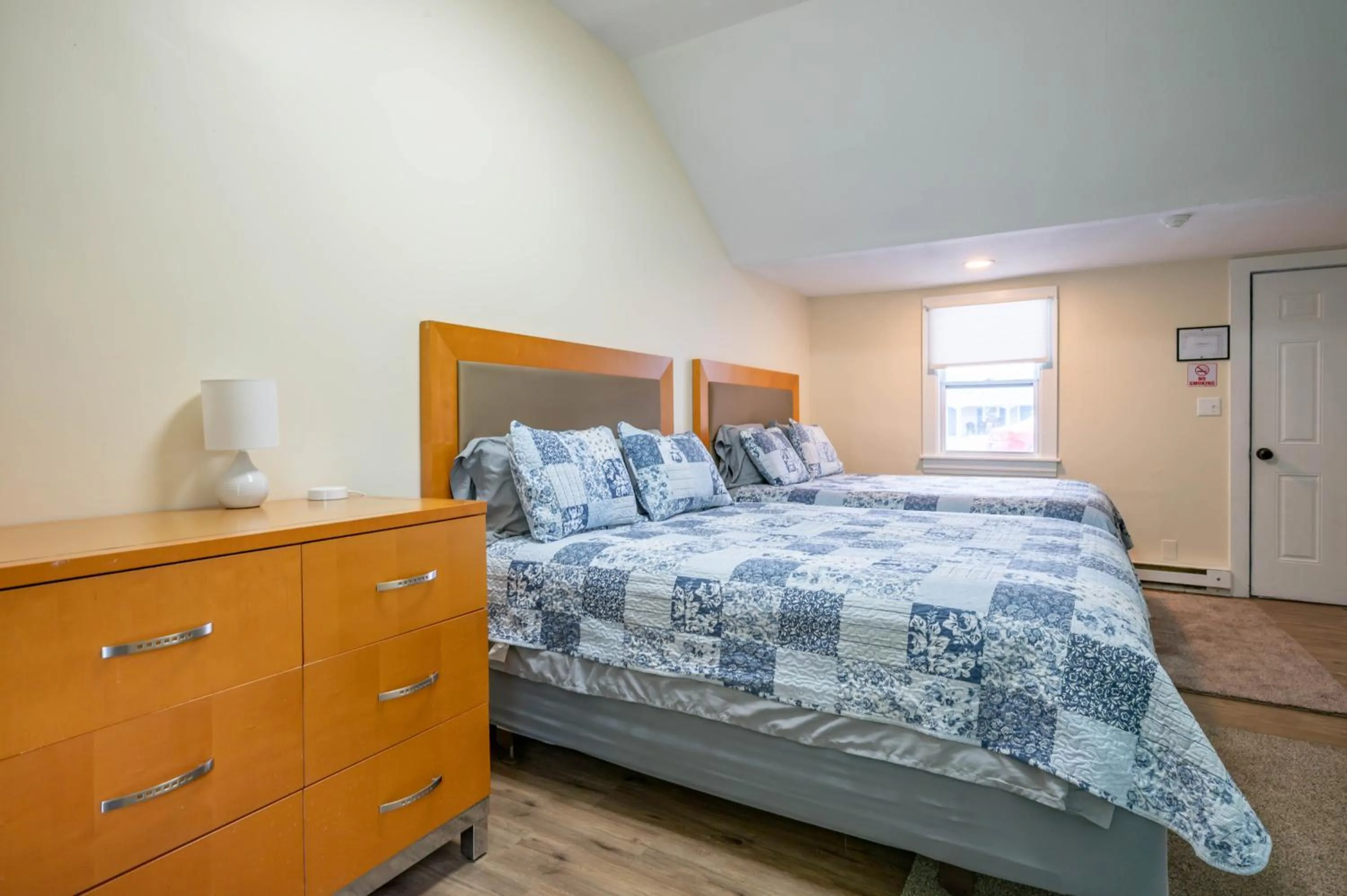 Bed in Jonathan Edwards Motel