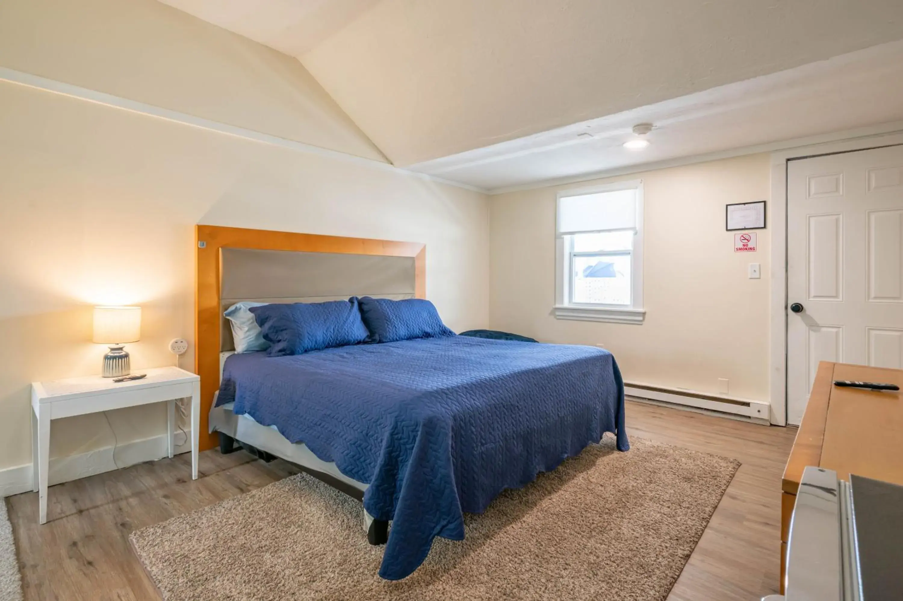 Bed in Jonathan Edwards Motel Bed in Jonathan Edwards Motel