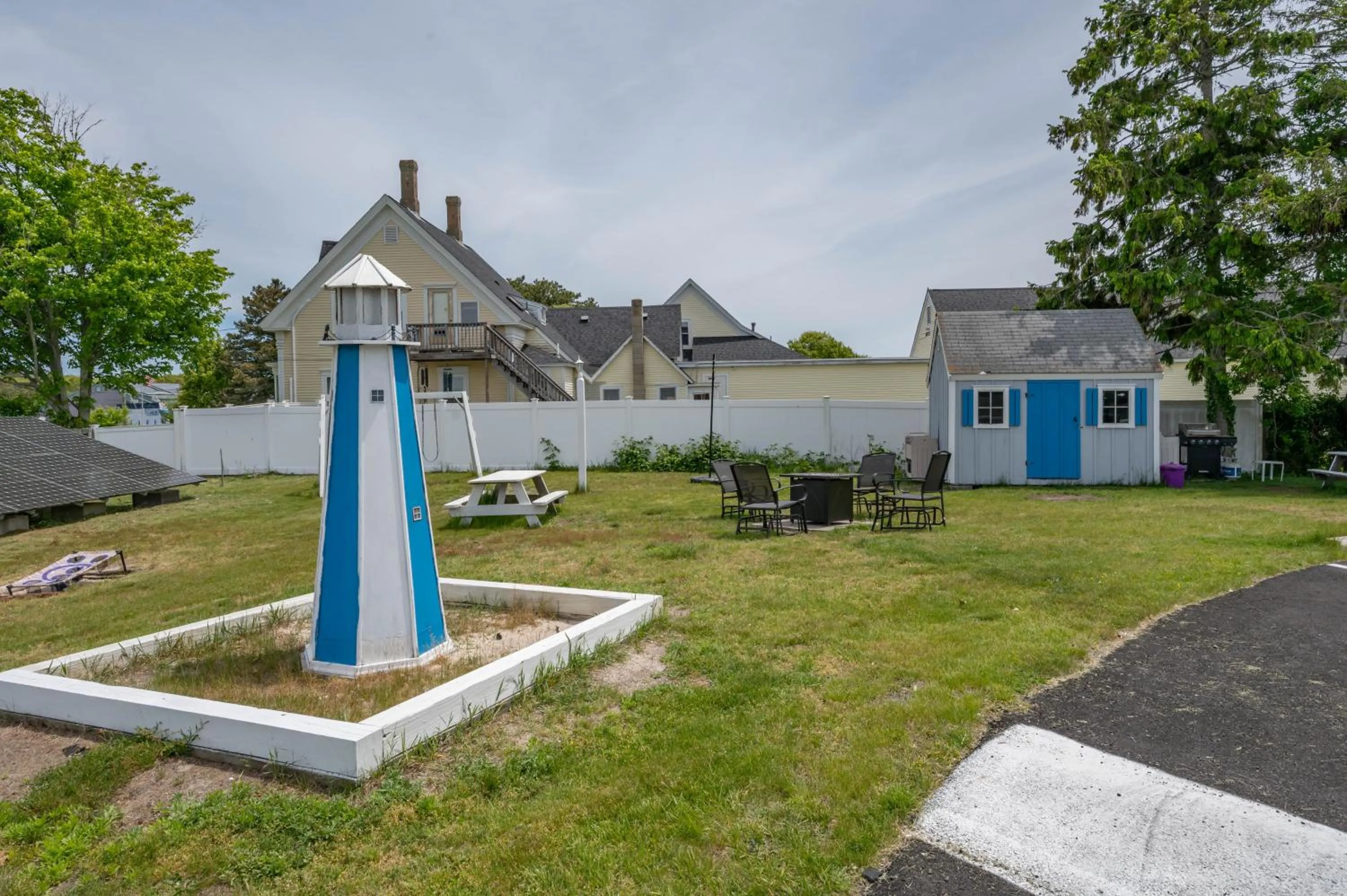 Jonathan Edwards Motel