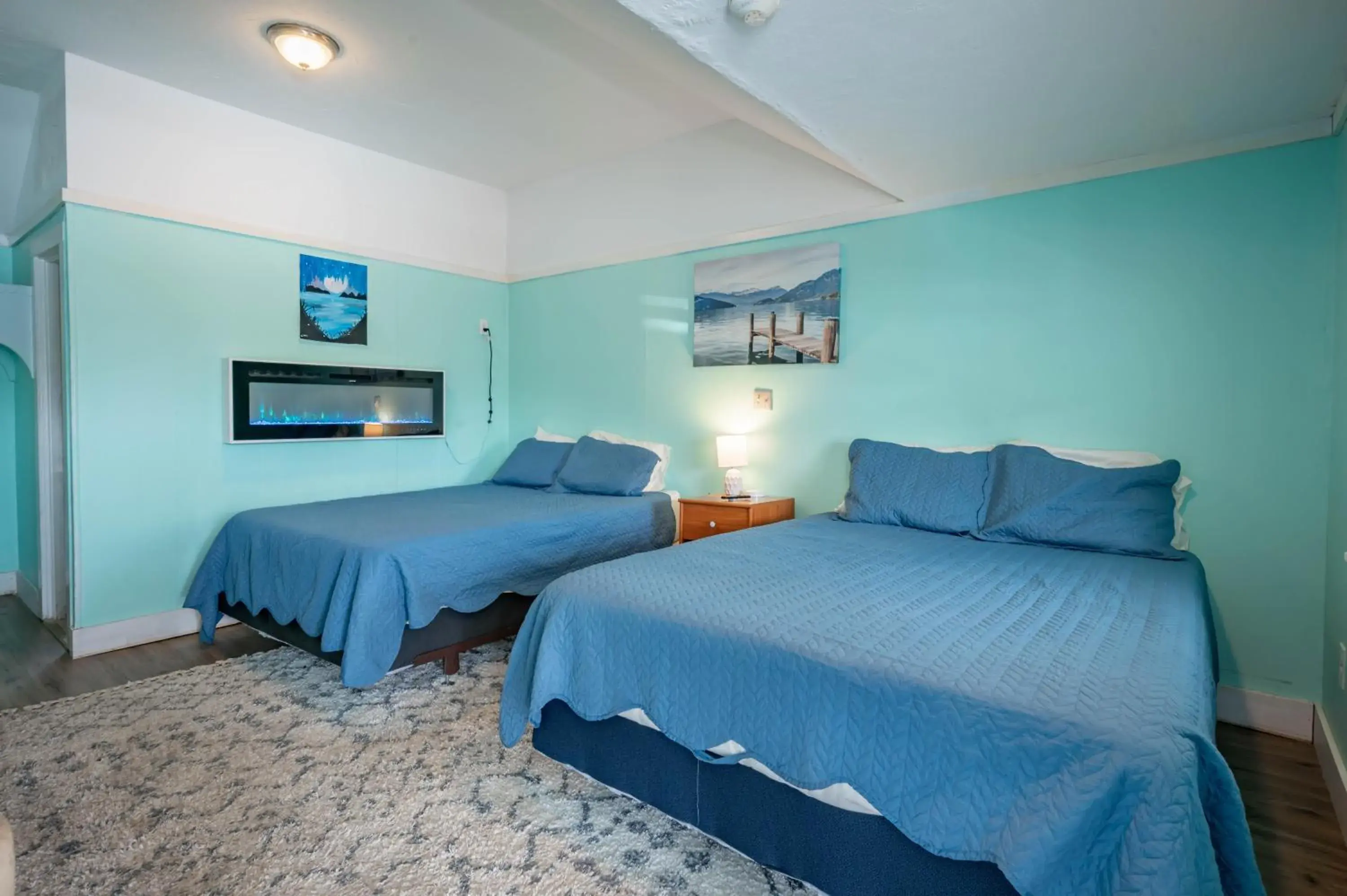 Bed in Jonathan Edwards Motel Bed in Jonathan Edwards Motel