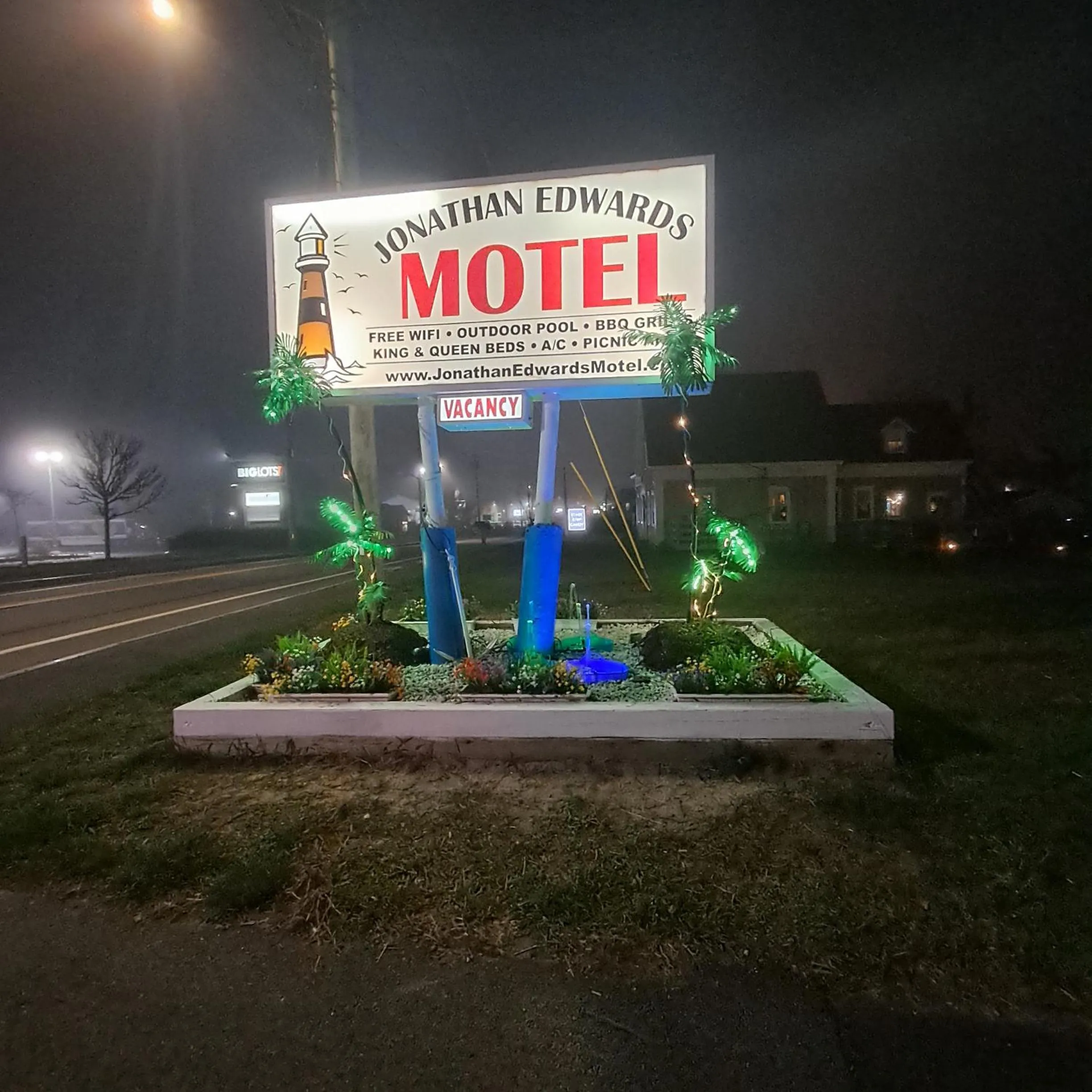 Street view in Jonathan Edwards Motel