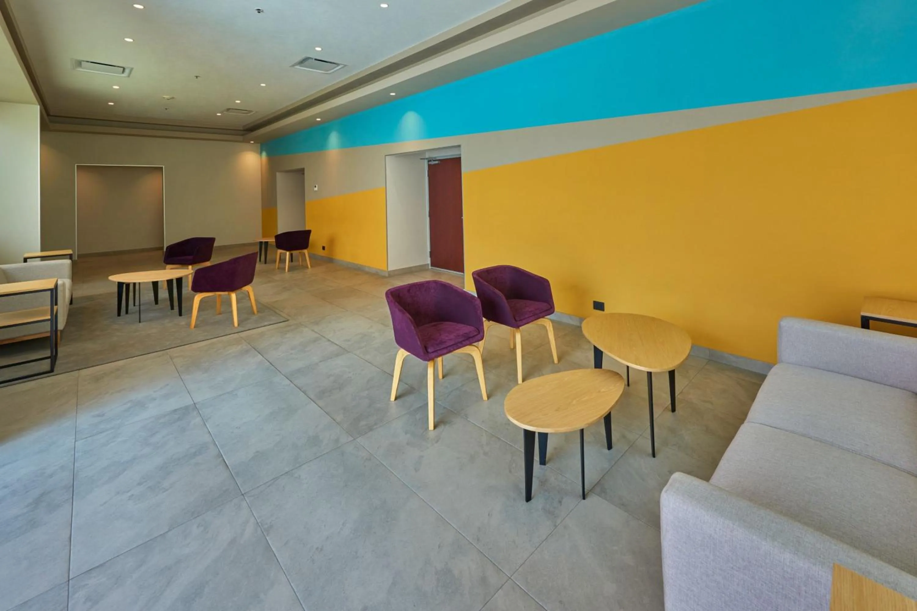 Lobby or reception in City Express by Marriott Suites Toluca