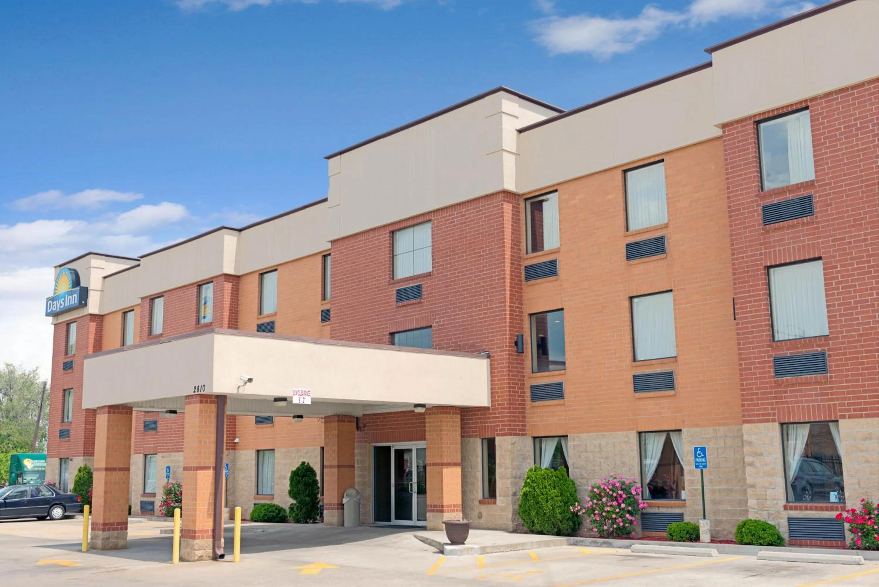 Property building in Days Inn by Wyndham Downtown St. Louis