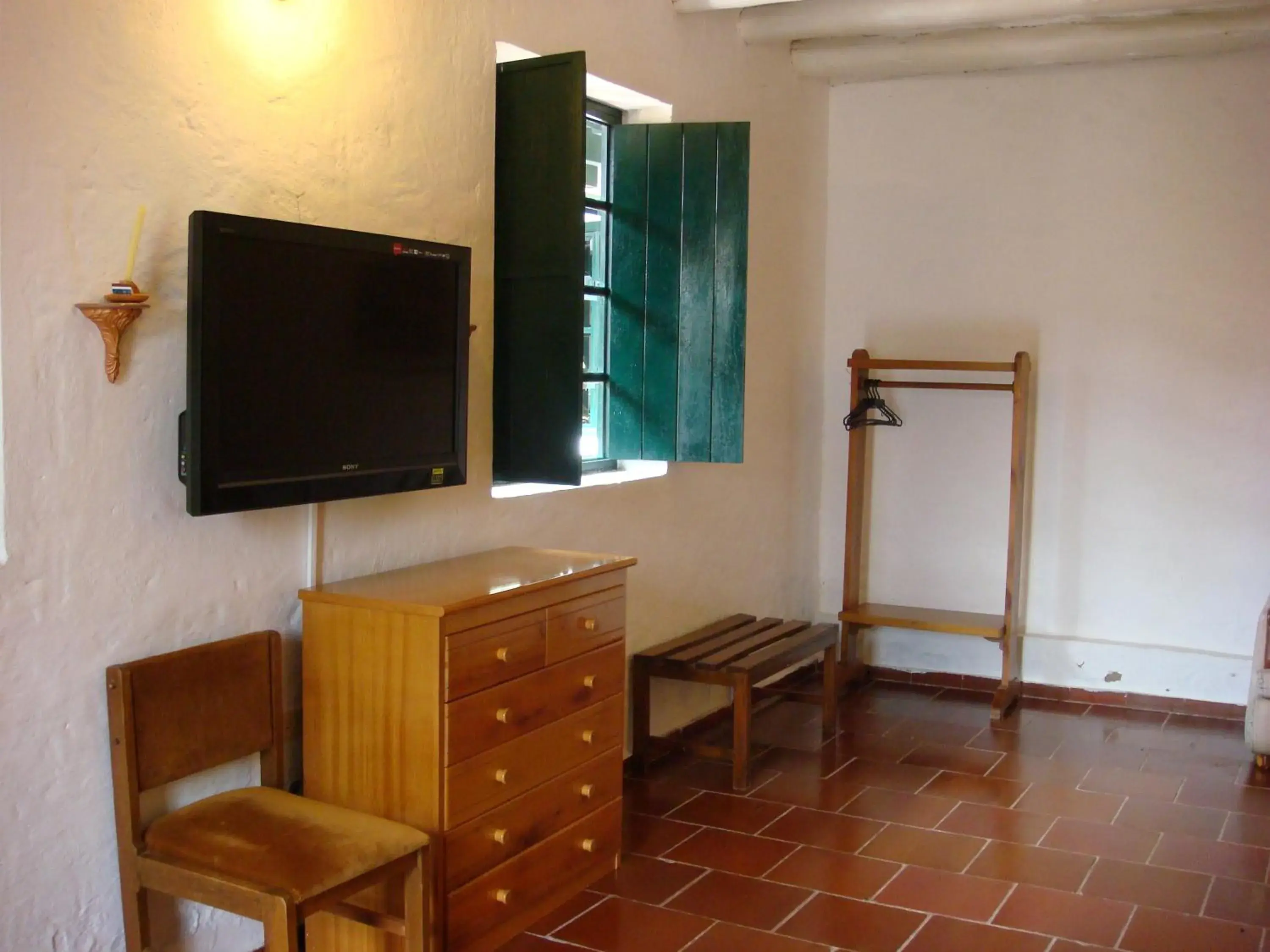 Superior Quadruple Room in Hotel Hospederia San Carlos Villa De Leyva Superior Quadruple Room in Hotel Hospederia San Carlos Villa De Leyva