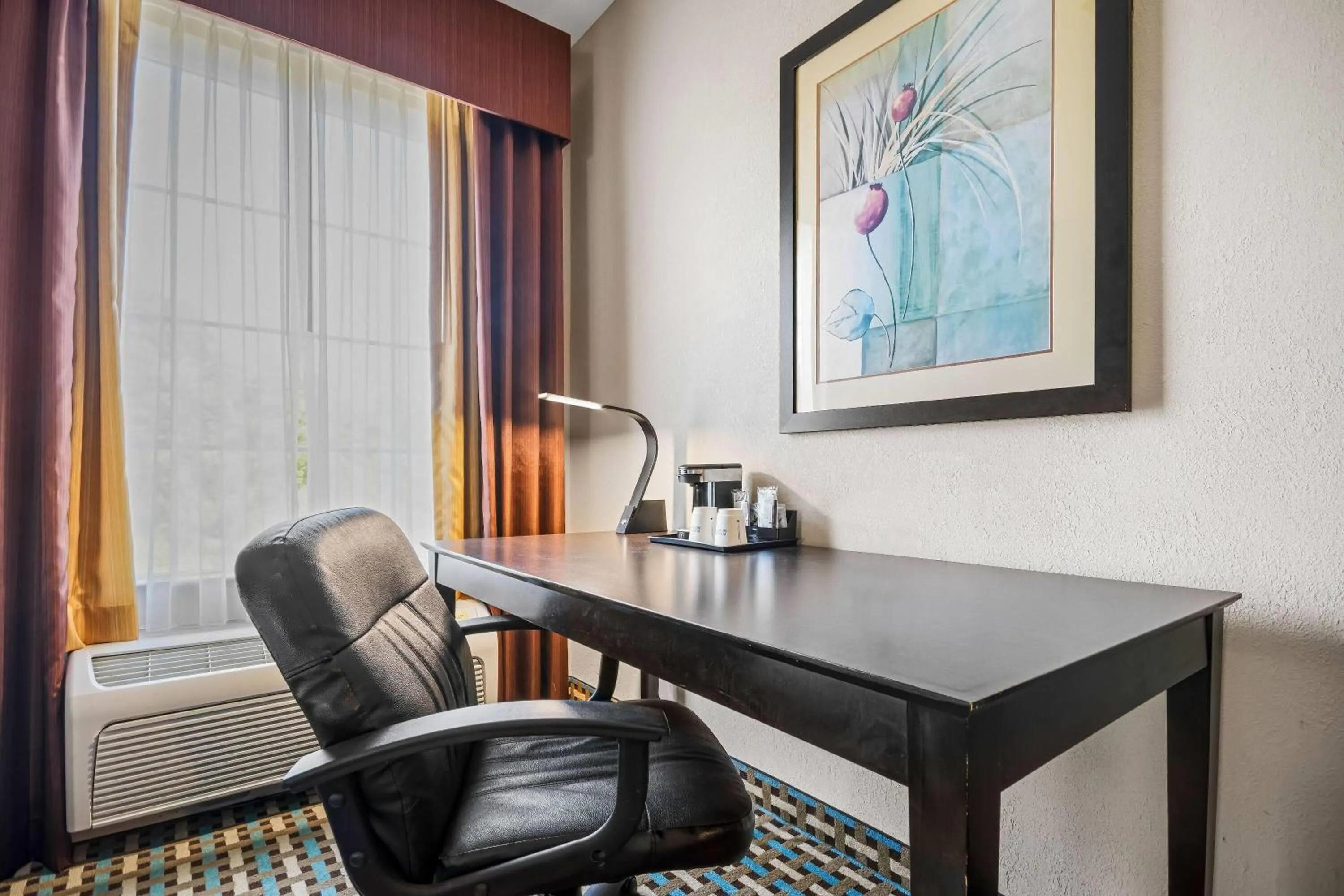 Bed in La Quinta by Wyndham Stonington-Mystic Area