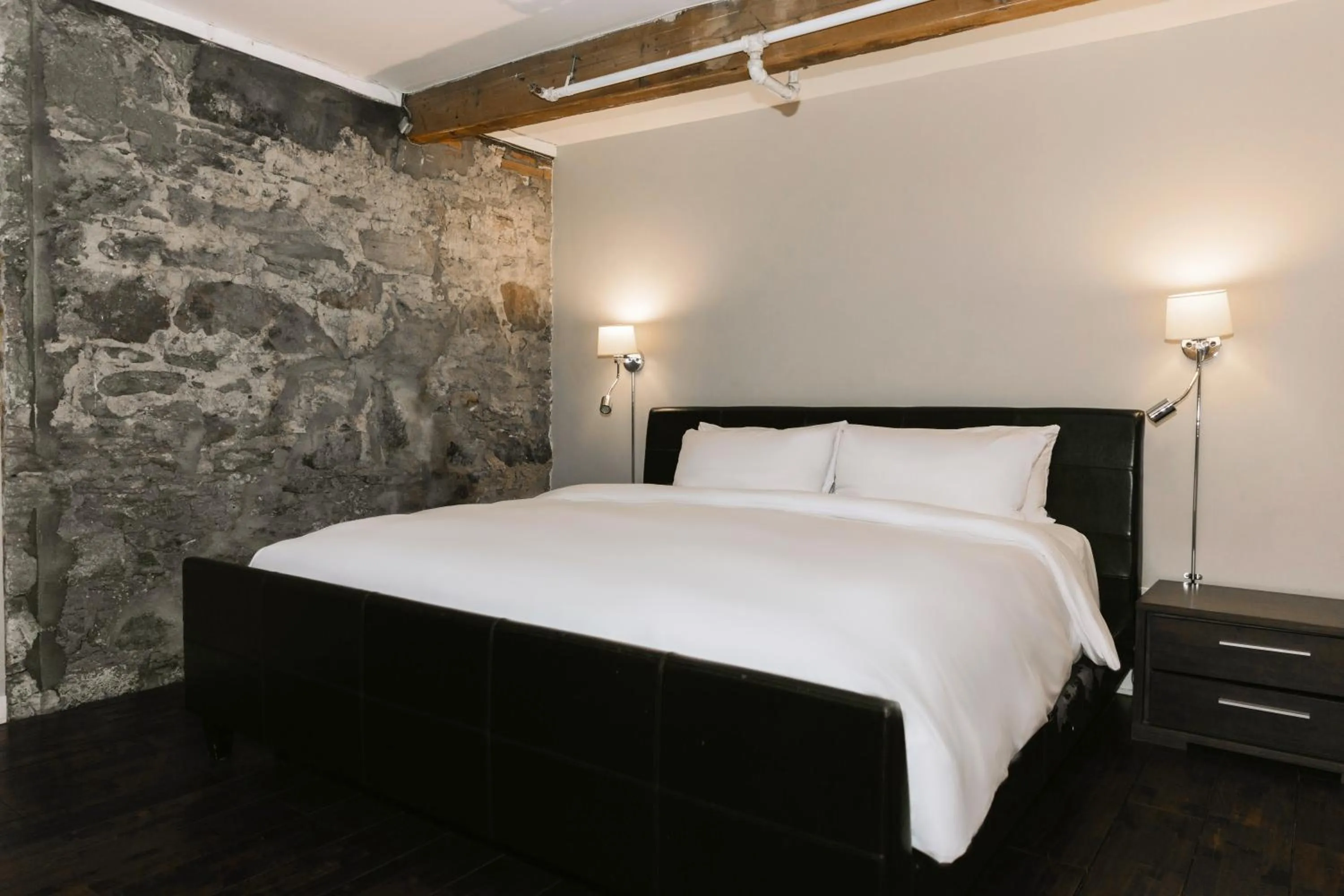 Bed in Lofts du Vieux-Port by Gray Collection