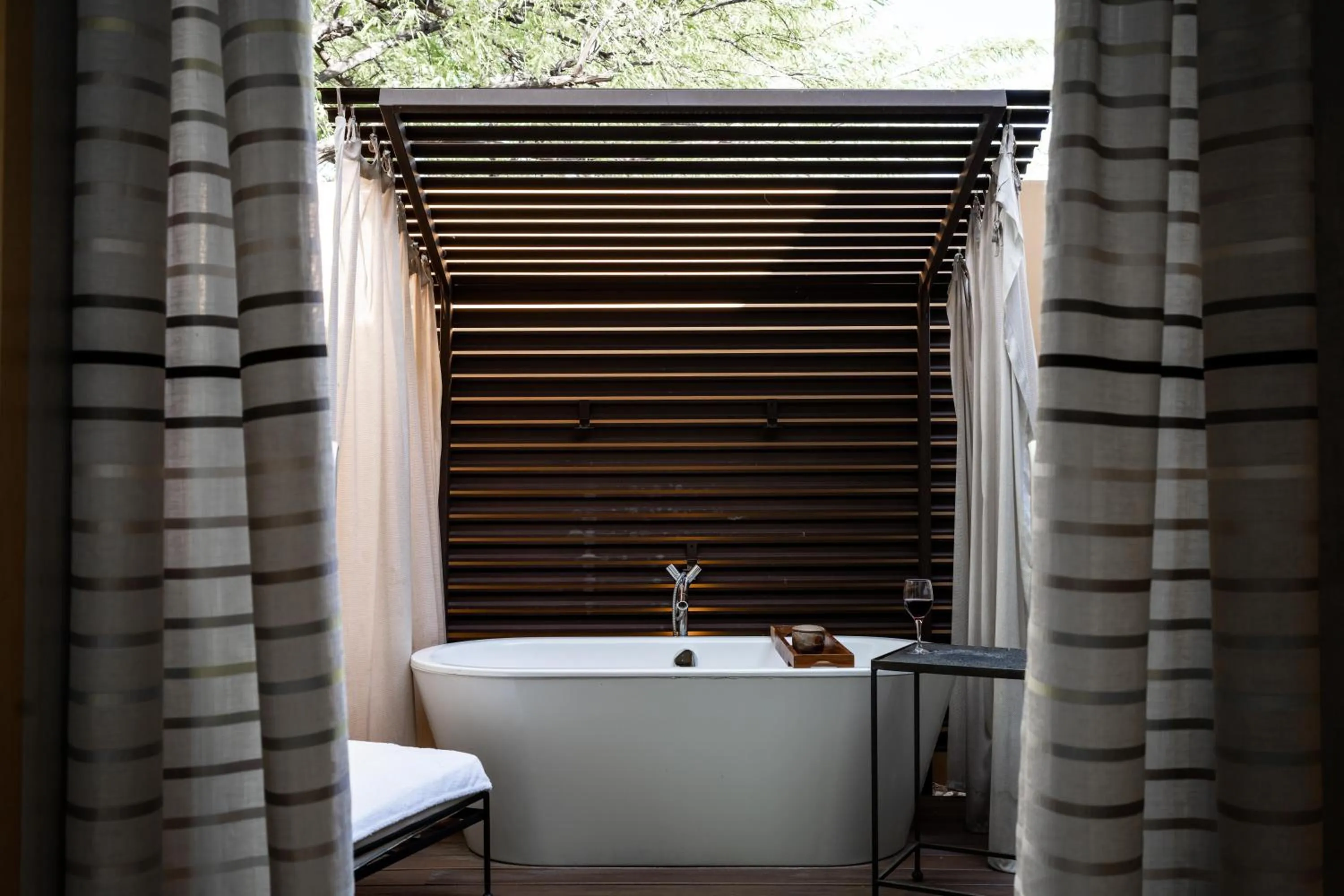 Bath in Sanctuary Camelback Mountain Resort and Spa